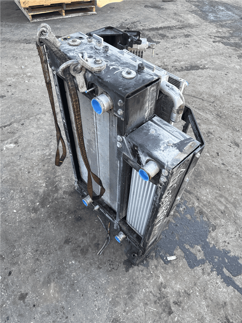 USED RADIATOR image 3