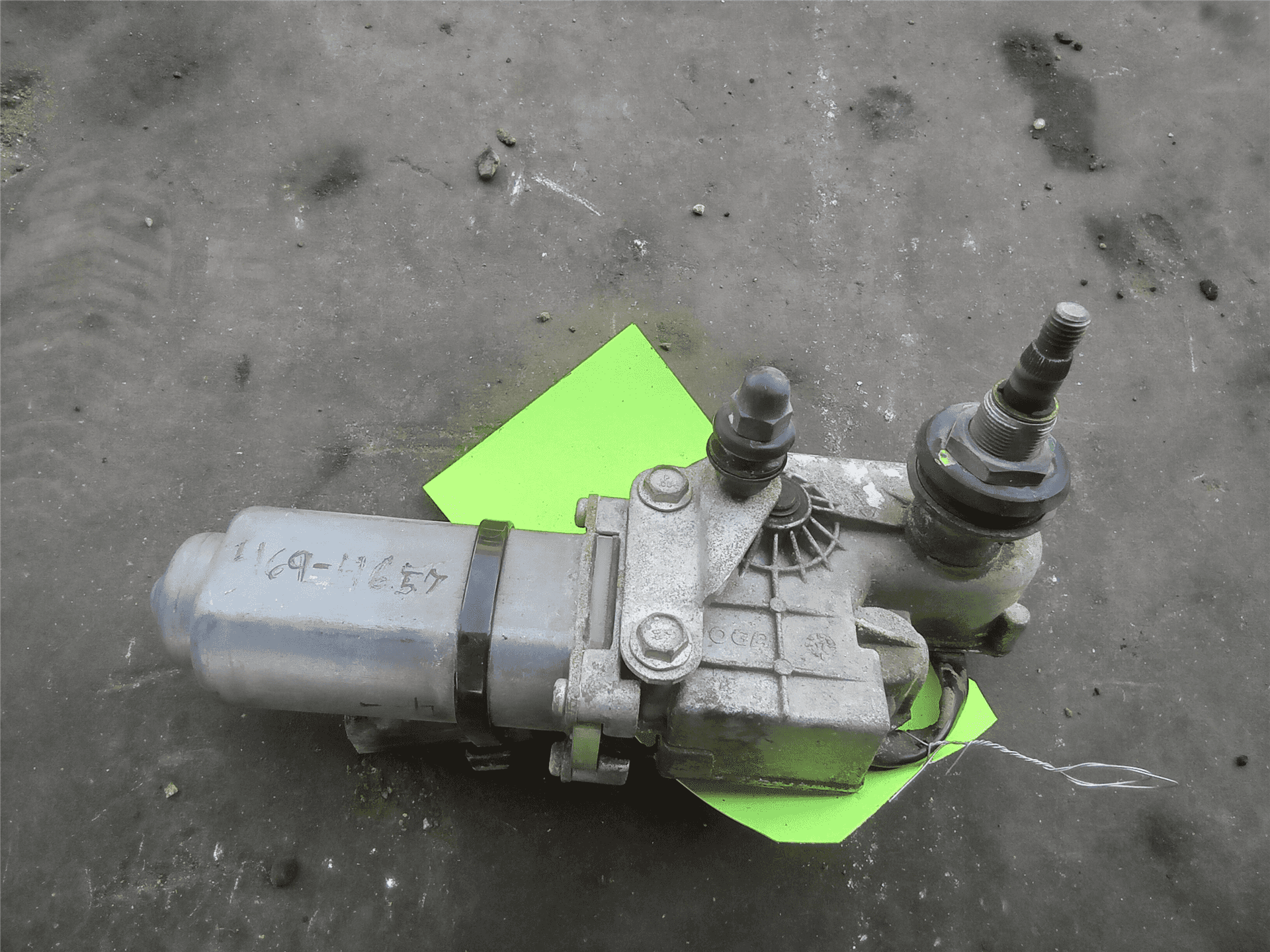USED WIPER MOTOR indicator image 1