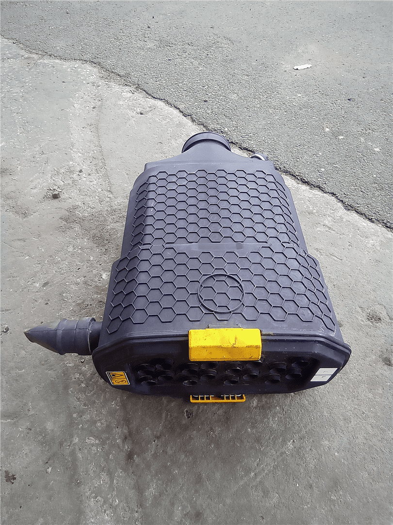 USED AIR CLEANER image 2