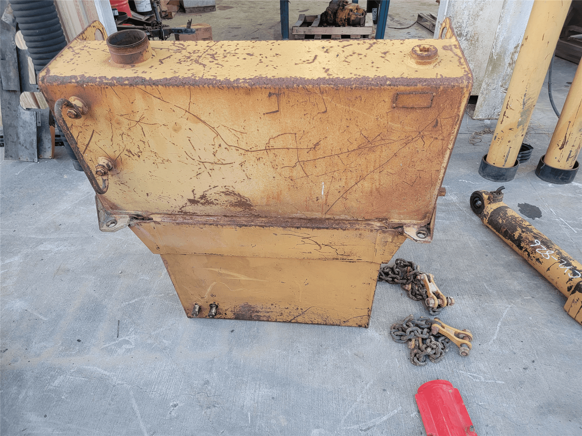 USED FUEL TANK image 2