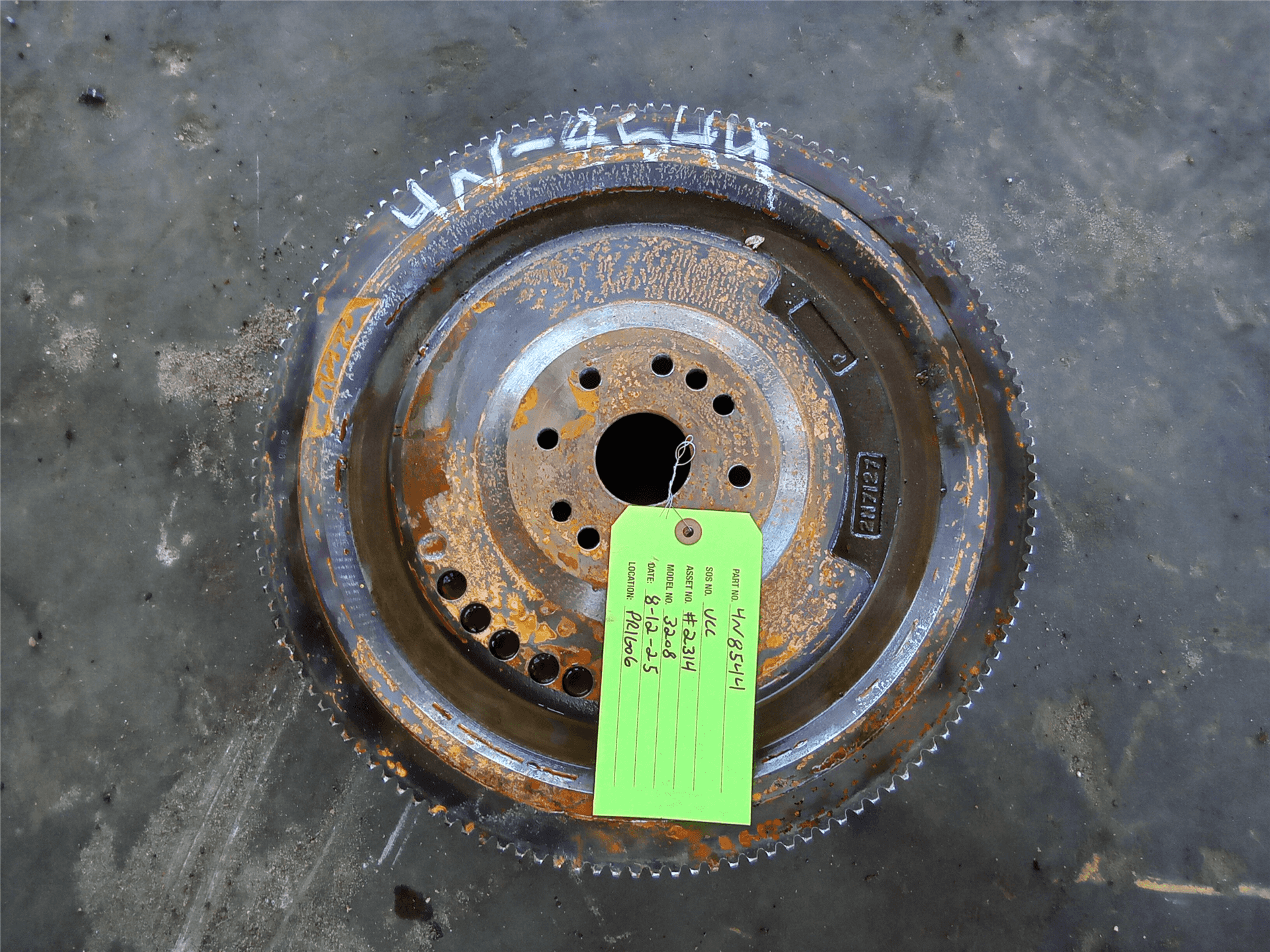 USED FLYWHEEL indicator image 1