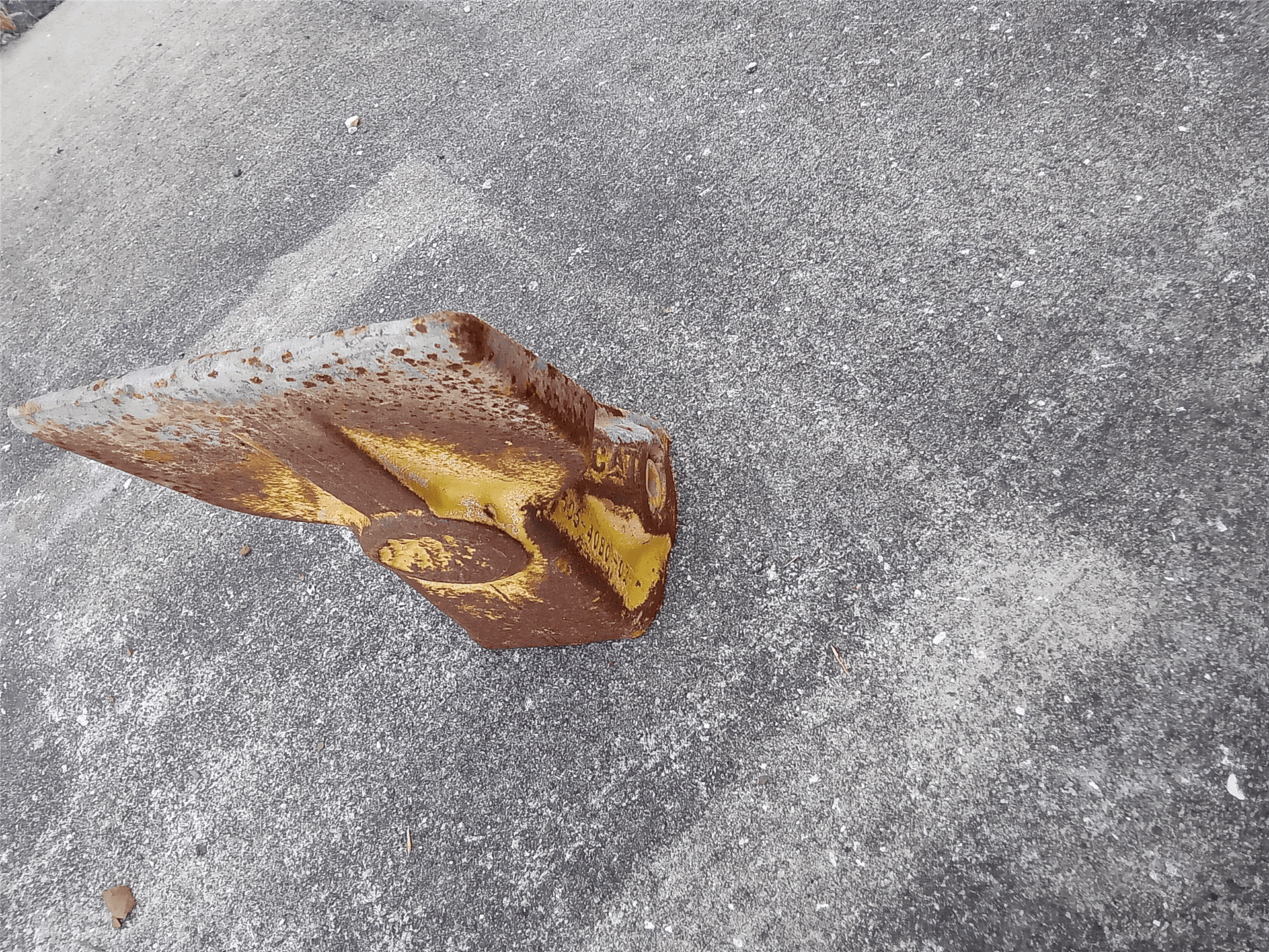 USED WIDE TEETH image 2
