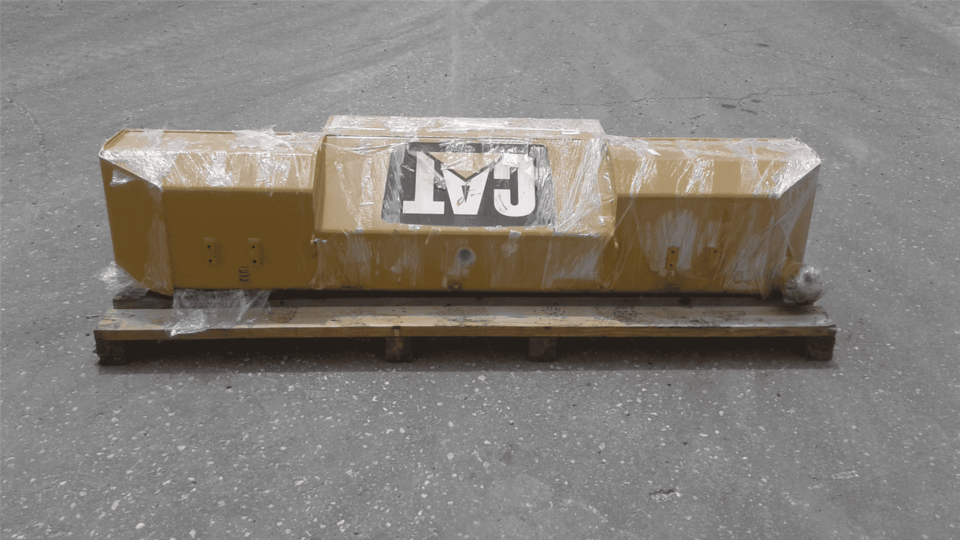 USED D6T FUEL TANK image 2