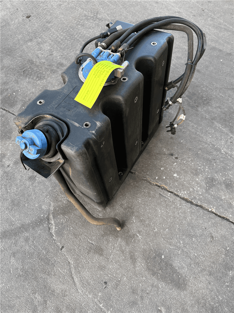 USED DEF TANK GP image 2