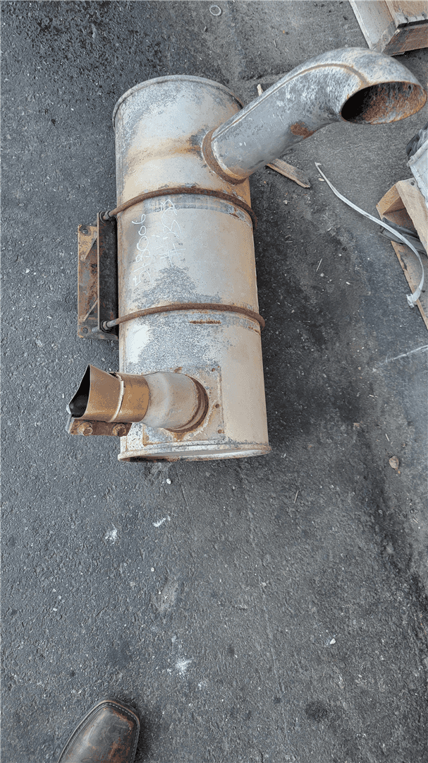 USED MUFFLER image 2