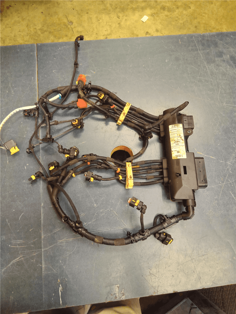 USED WIRING HARNES image 2
