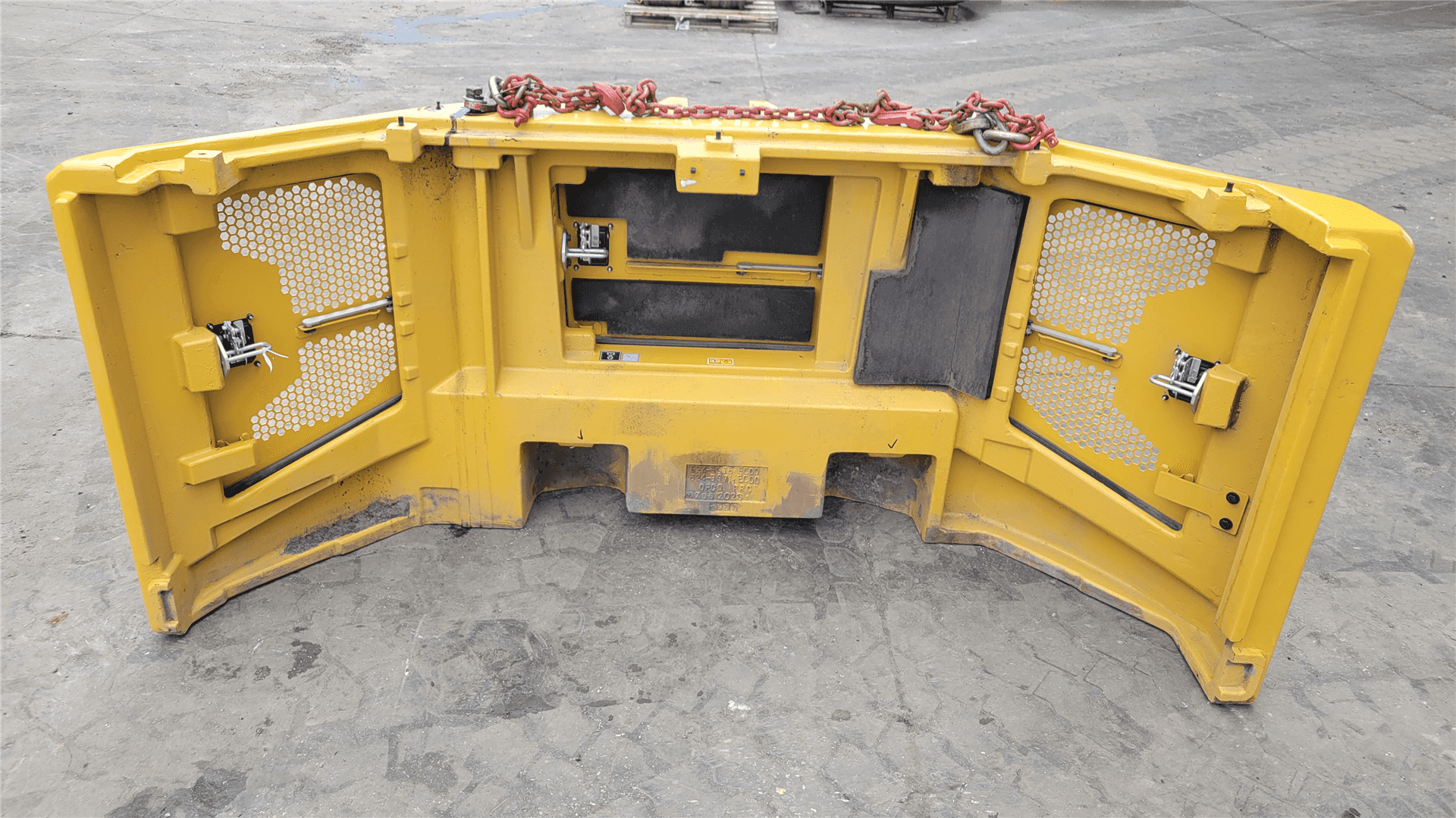 USED COUNTERWEIGHT indicator image 1