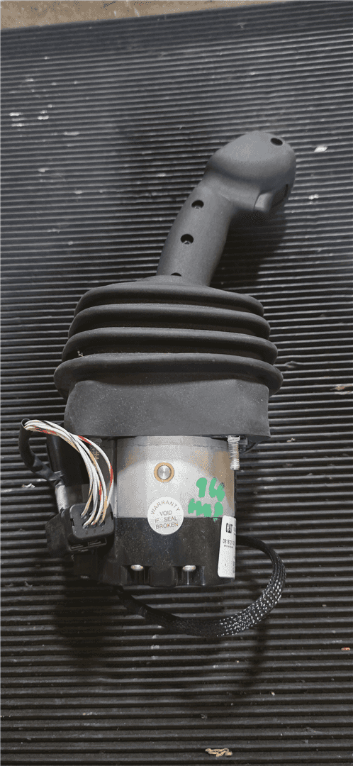USED JOYSTICK indicator image 1