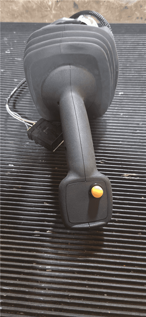 USED JOYSTICK image 3