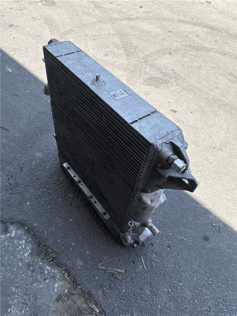 USED RADIATOR GP image 2