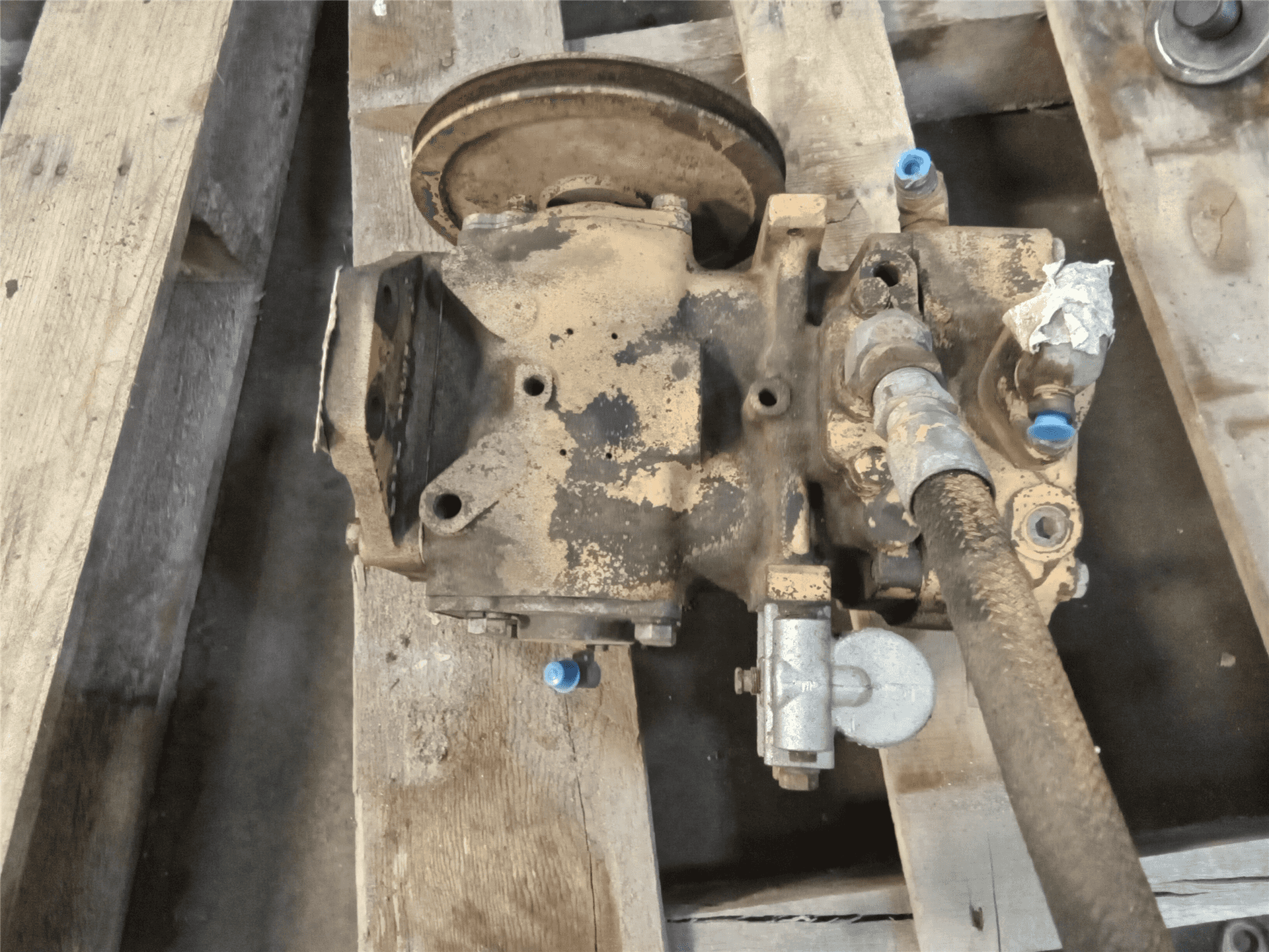 USED AIR COMPRESSO indicator image 1