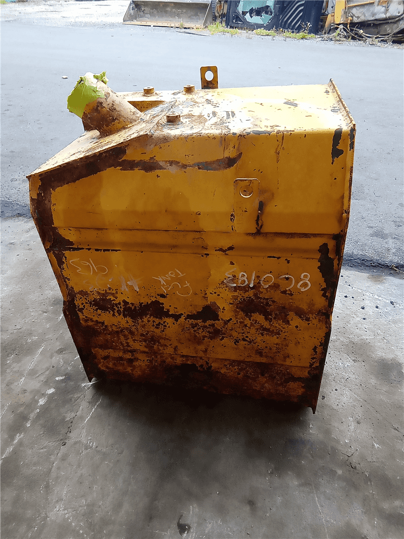 USED FUEL TANK image 3