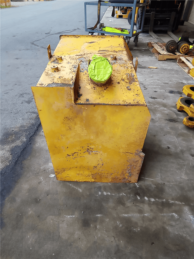 USED FUEL TANK image 4