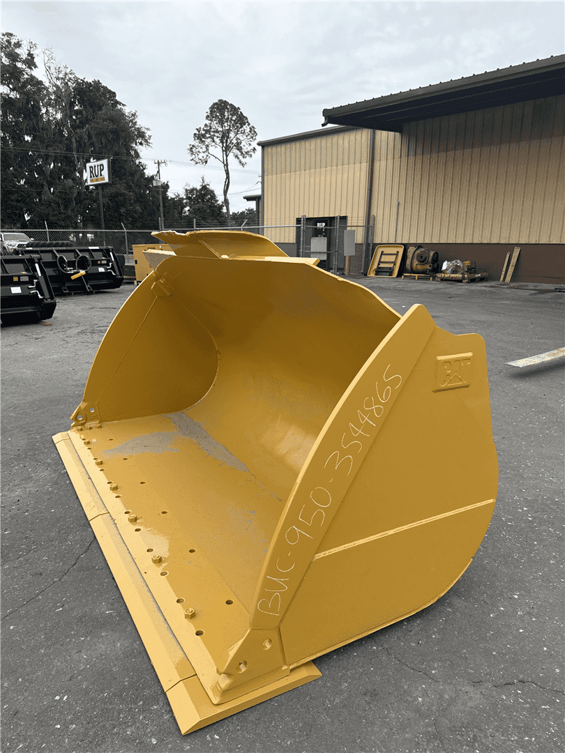 USED 114IN BUCKET image 3