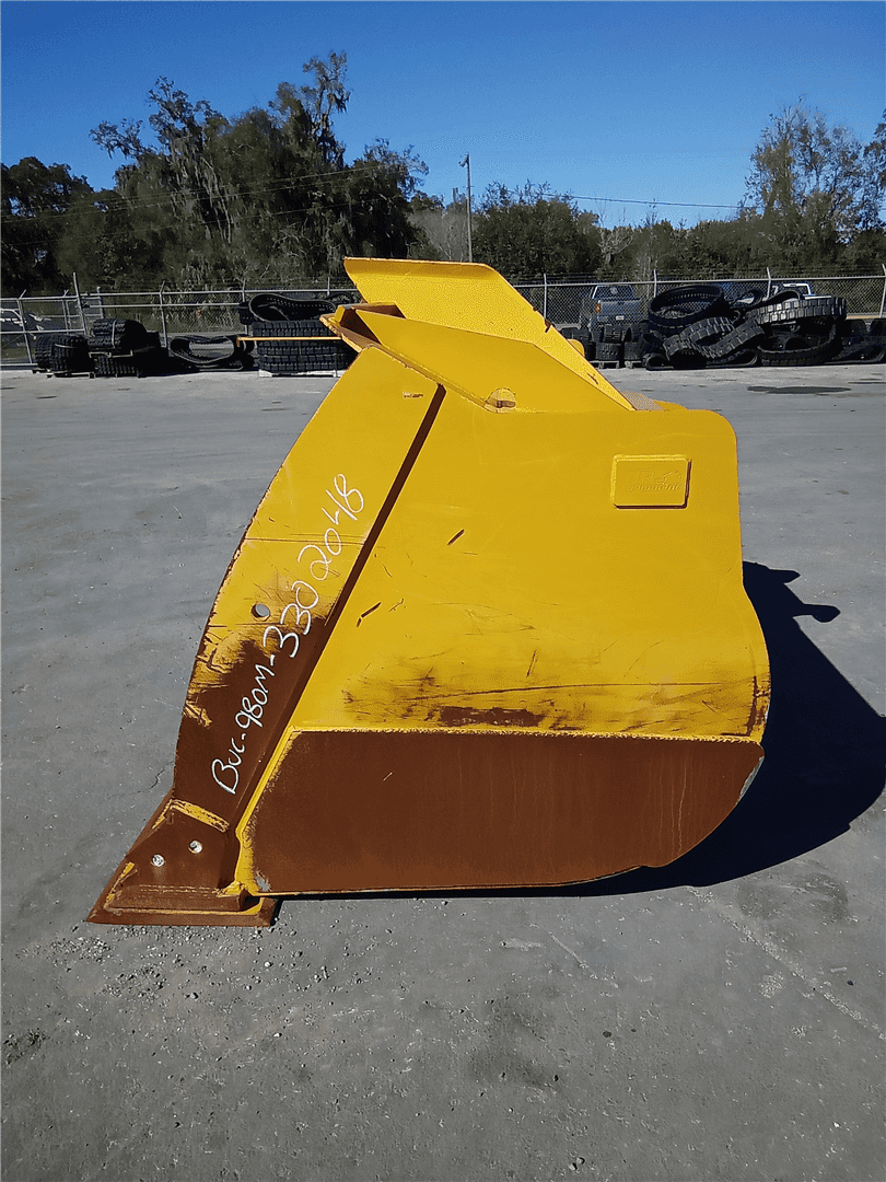 USED 136INCH BUCKE image 2
