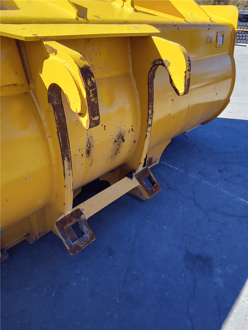 USED 136INCH BUCKE image 5