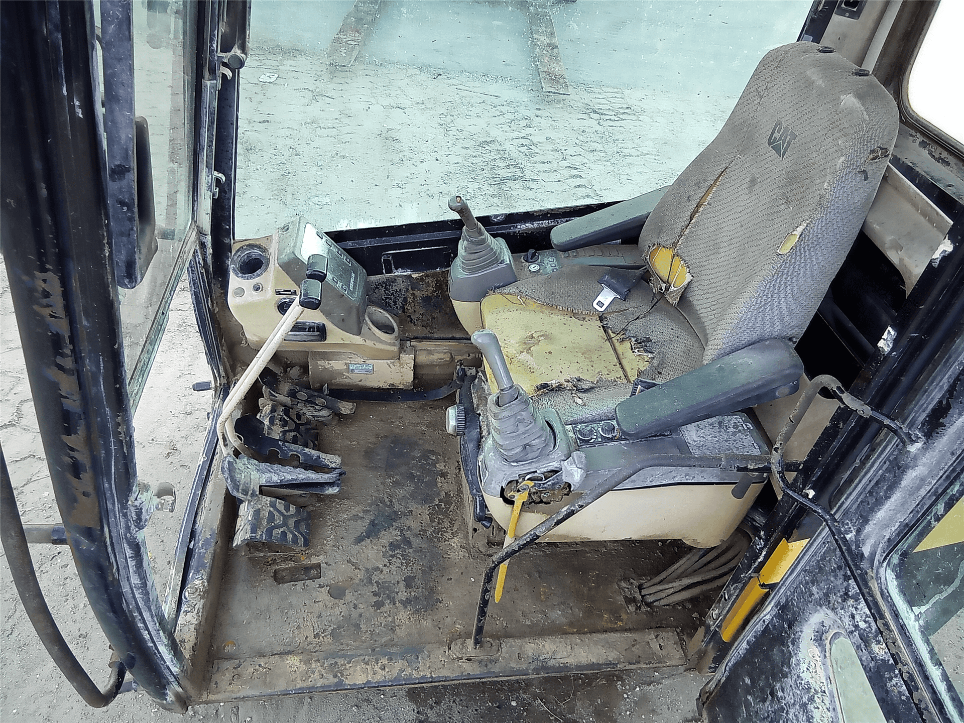 USED CAB image 5