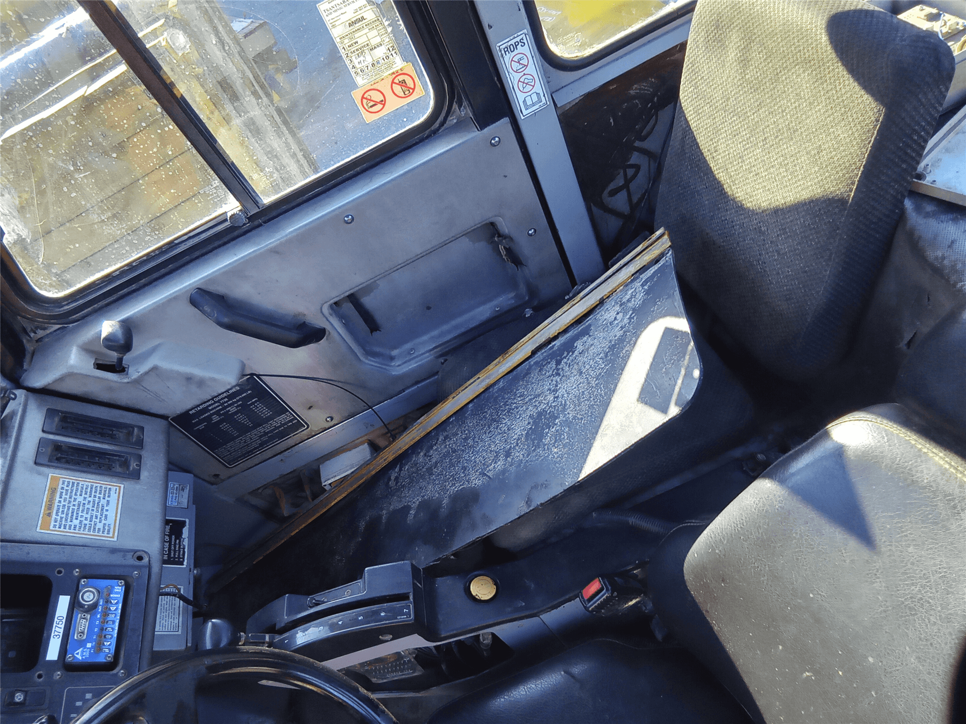 USED CAB AR image 9