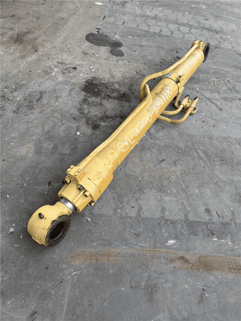 USED BOOM CYLINDER indicator image 1