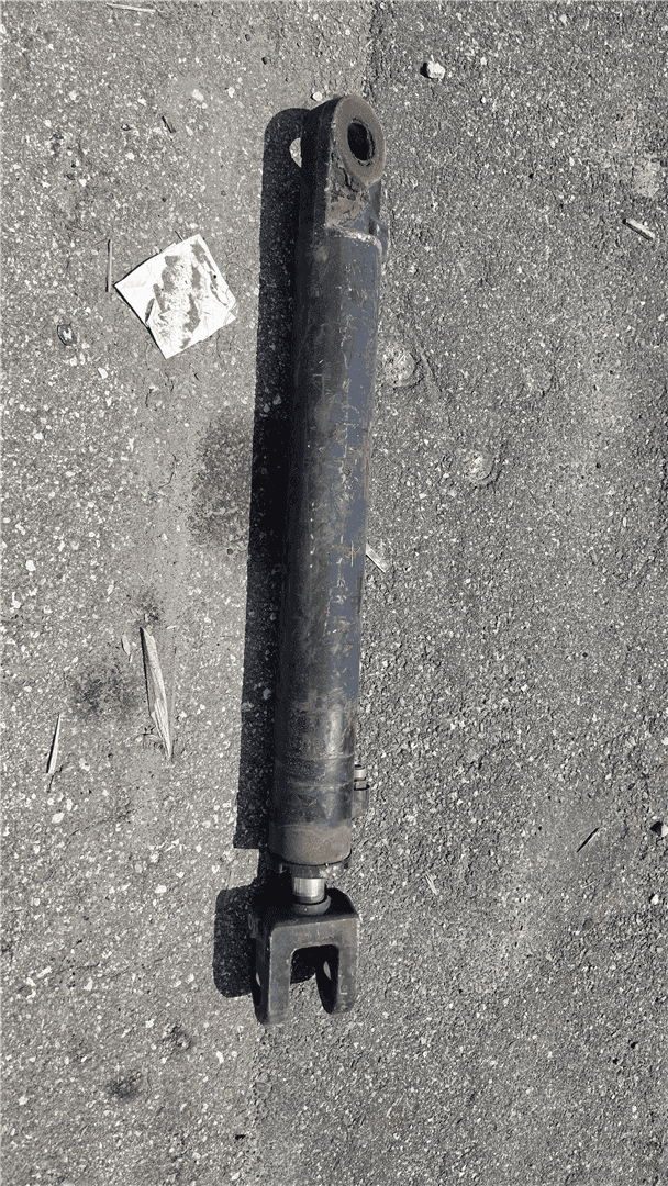 USED TILT CYL GP image 2