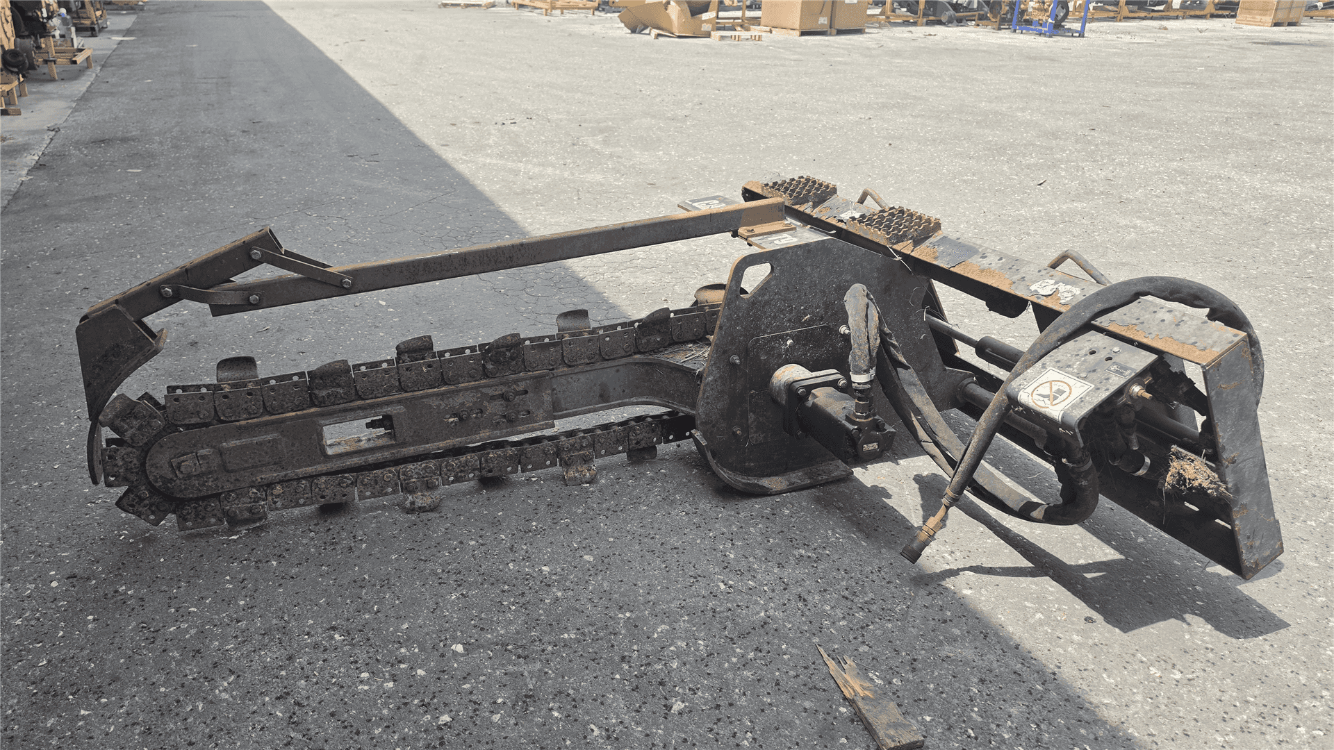 USED TRENCHER AR image 3