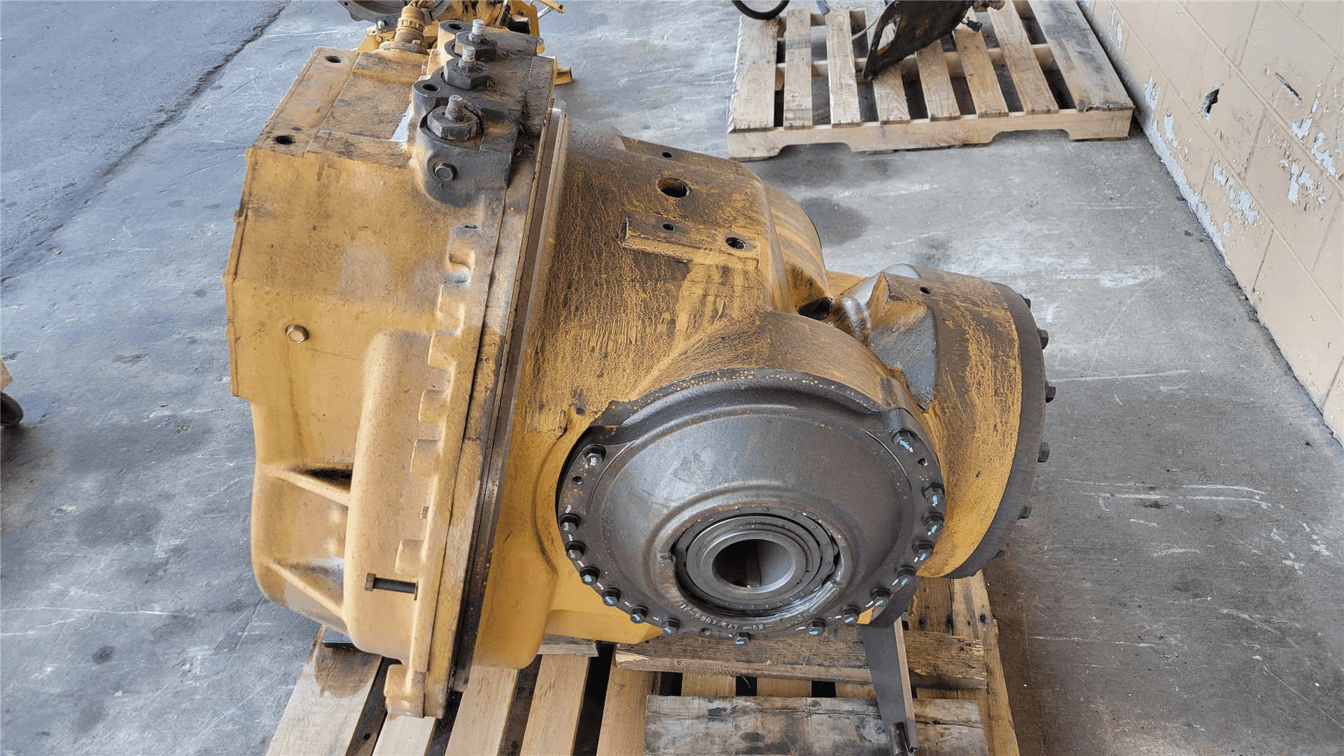 USED TRANSMISSION image 2
