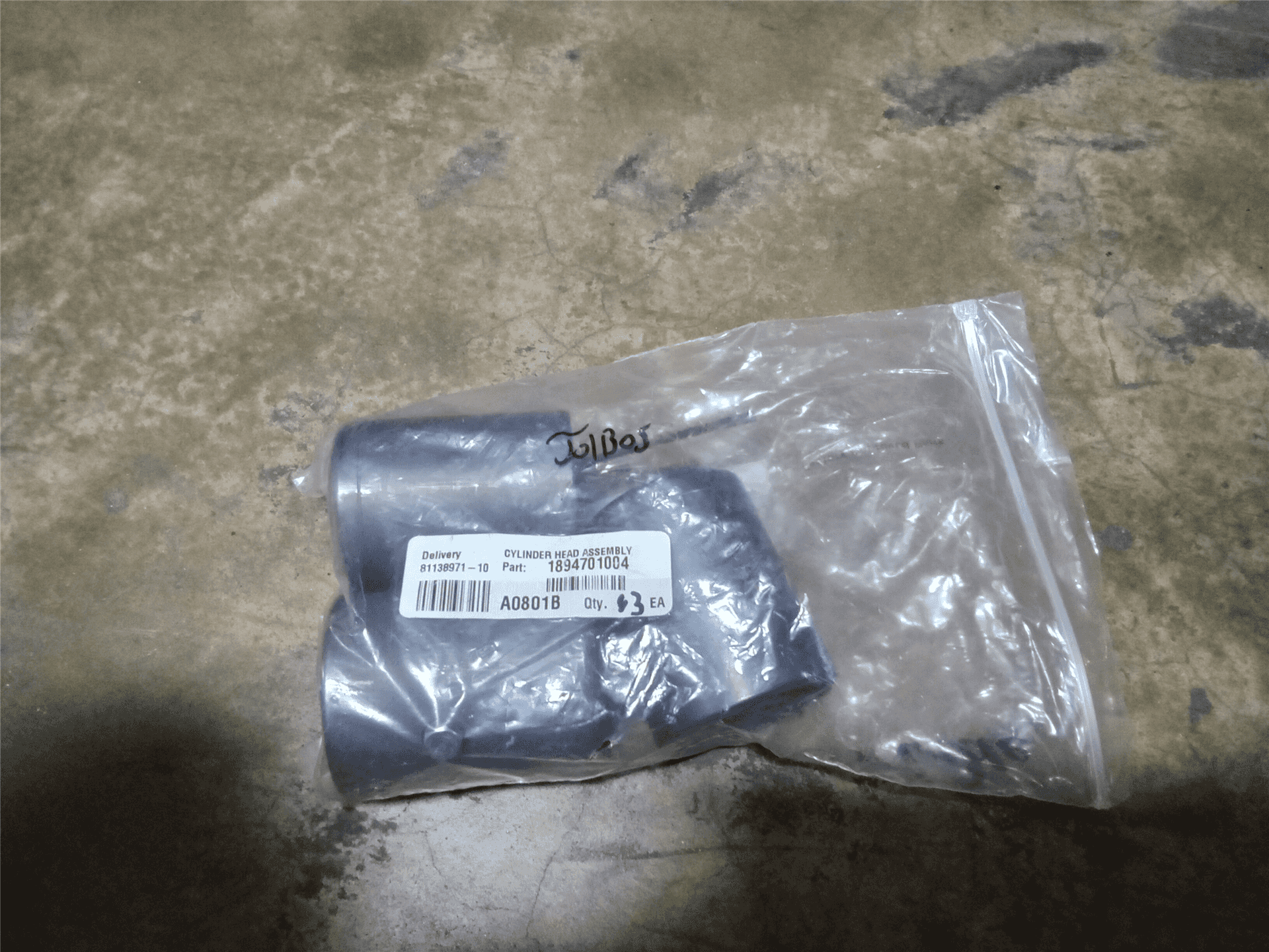NEW CYL HEAD ASSY image 2