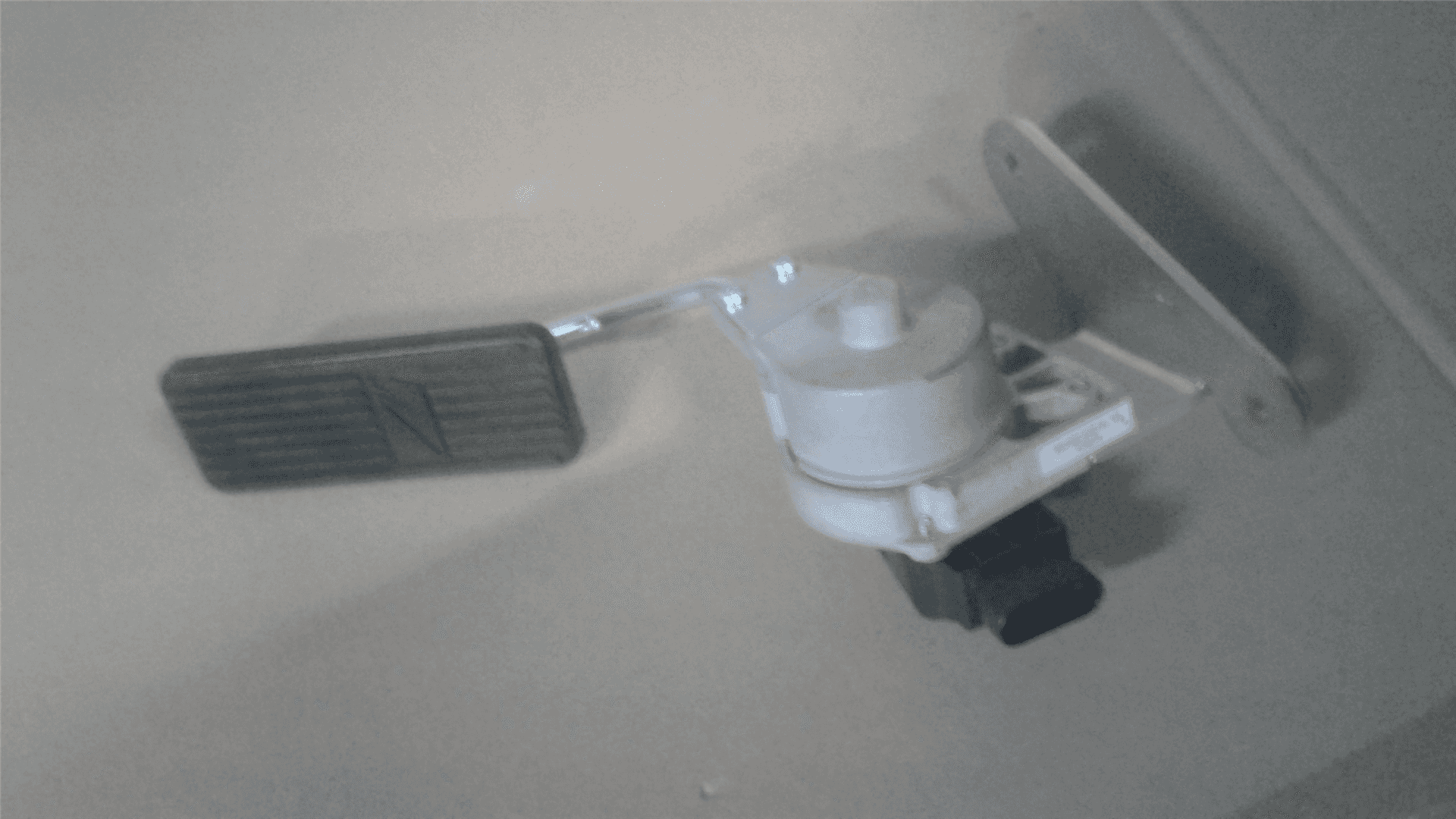 NEW PEDAL THROTTLE indicator image 1