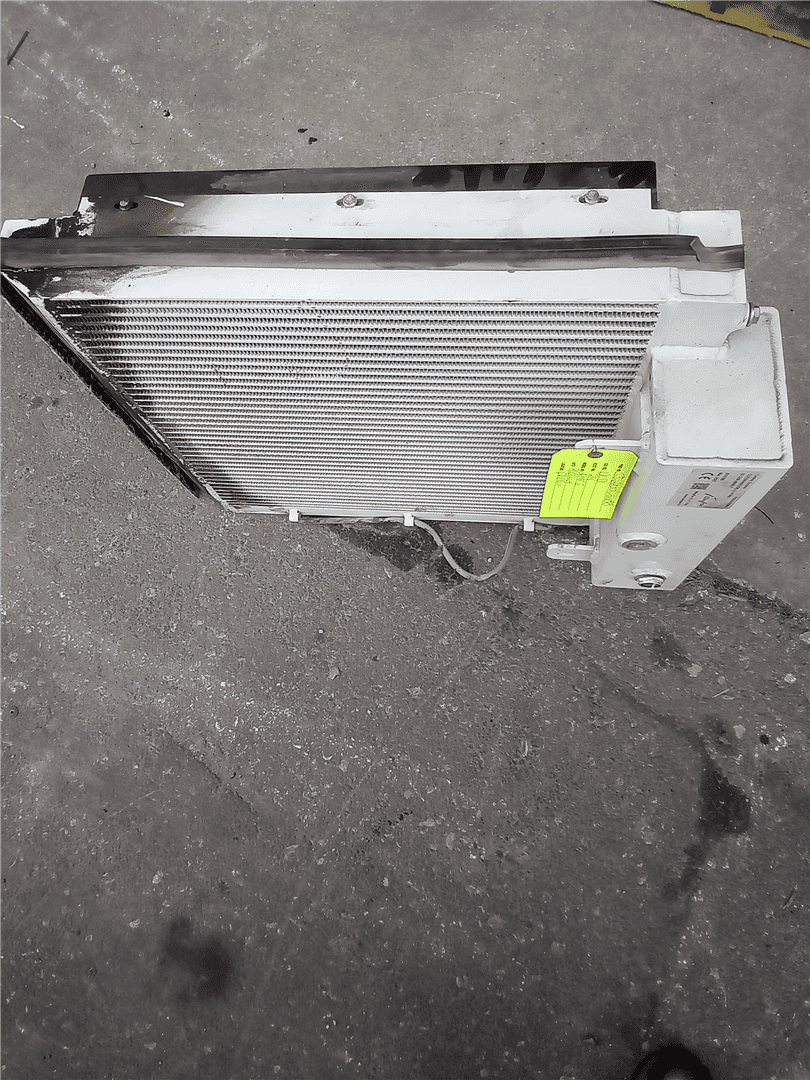 USED RADIATOR indicator image 1