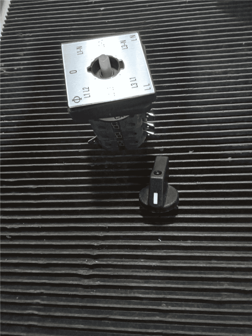 NEW VOLTMETER SELE indicator image 1