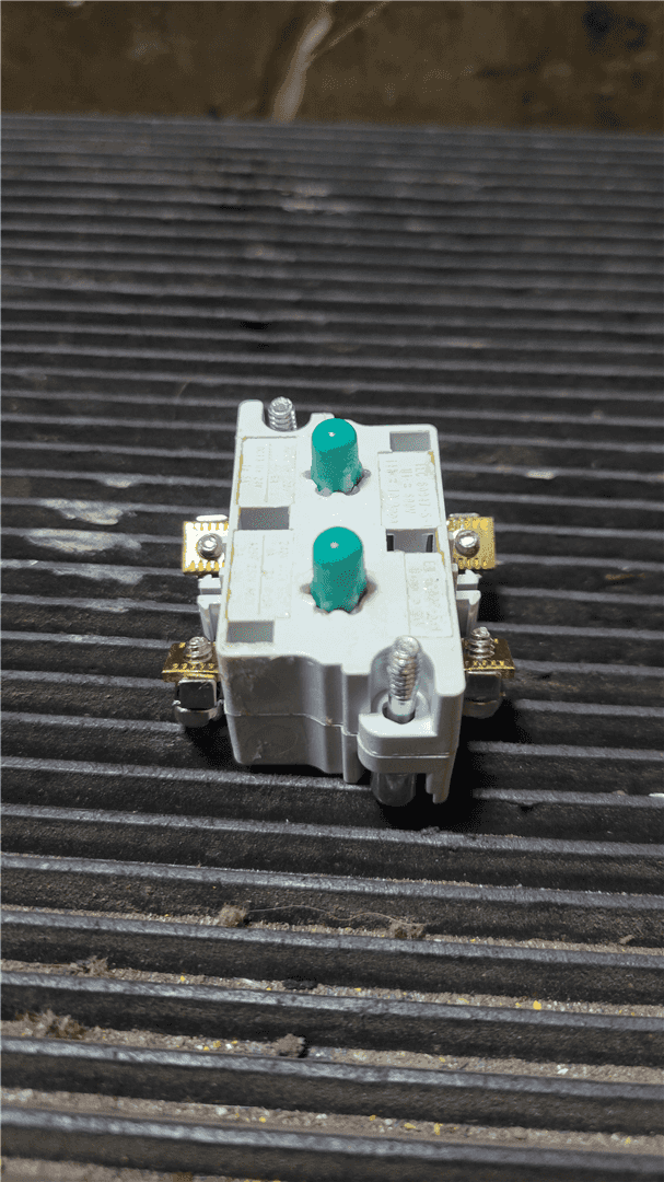 NEW CONTACT BLOCK indicator image 1