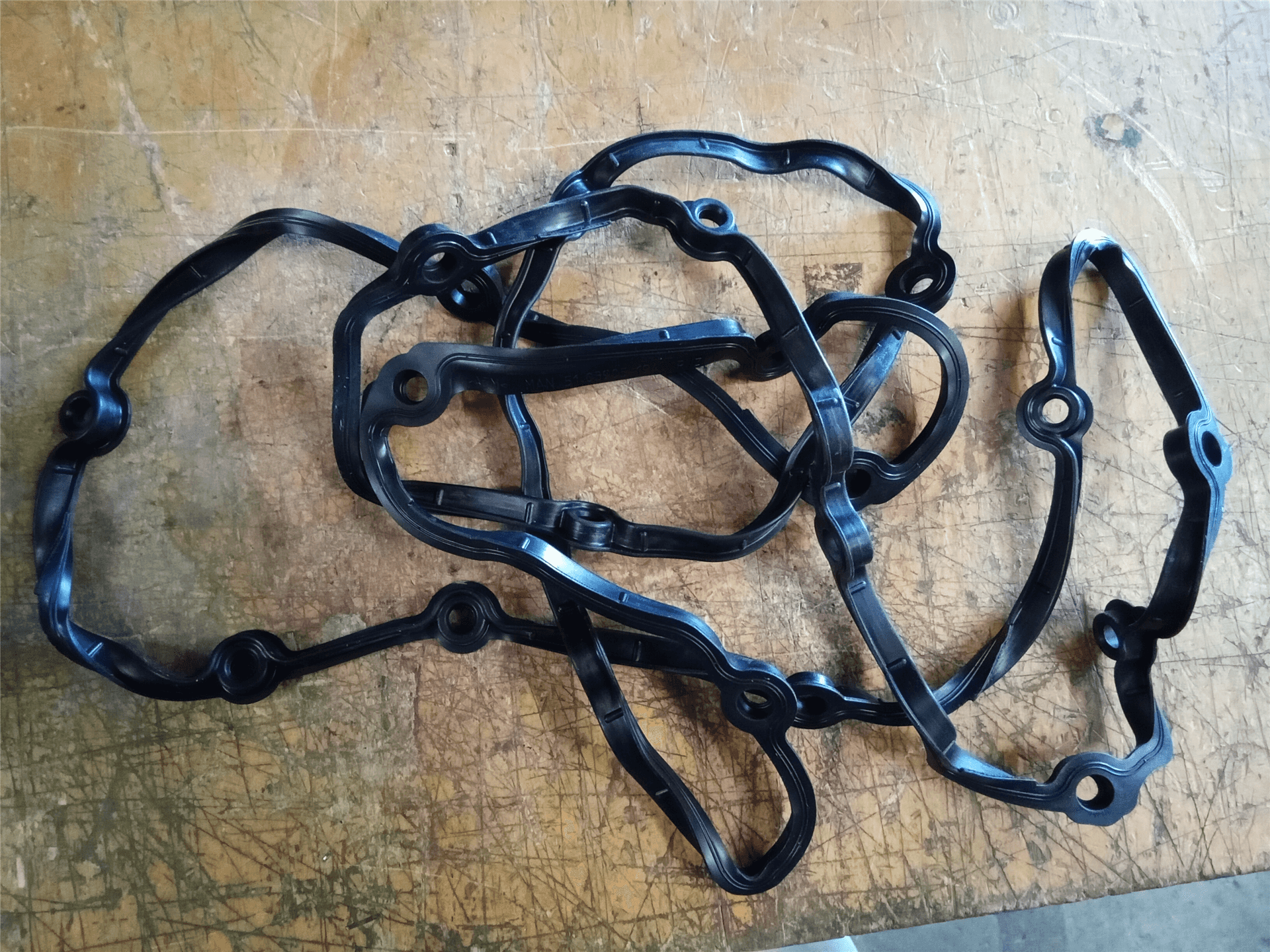 NEW HEAD GASKET indicator image 1