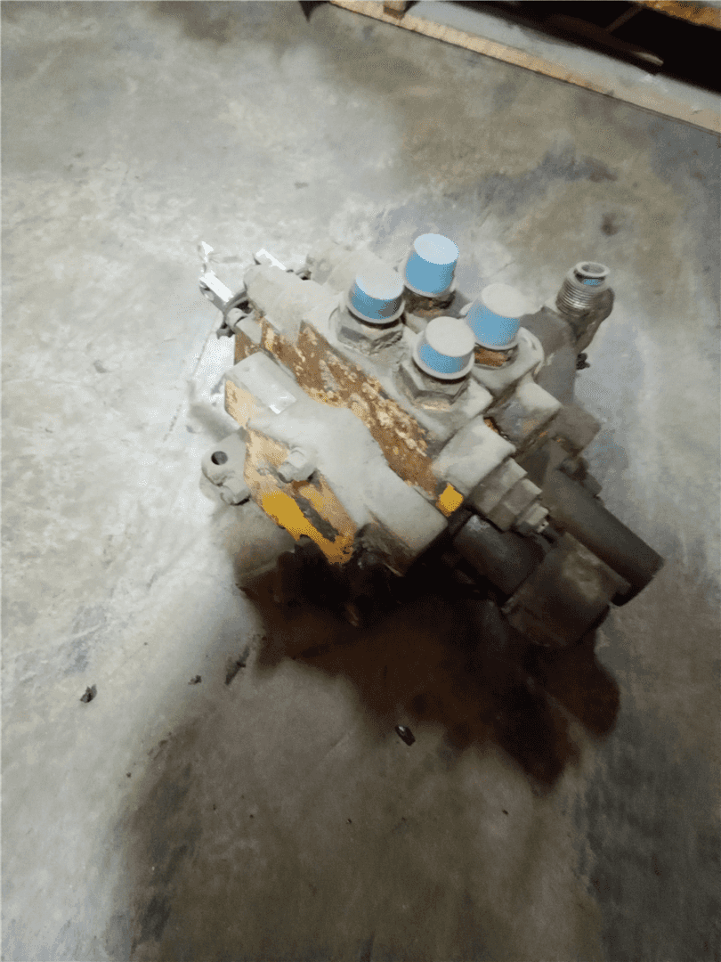 CORE LOADER VALVE image 2