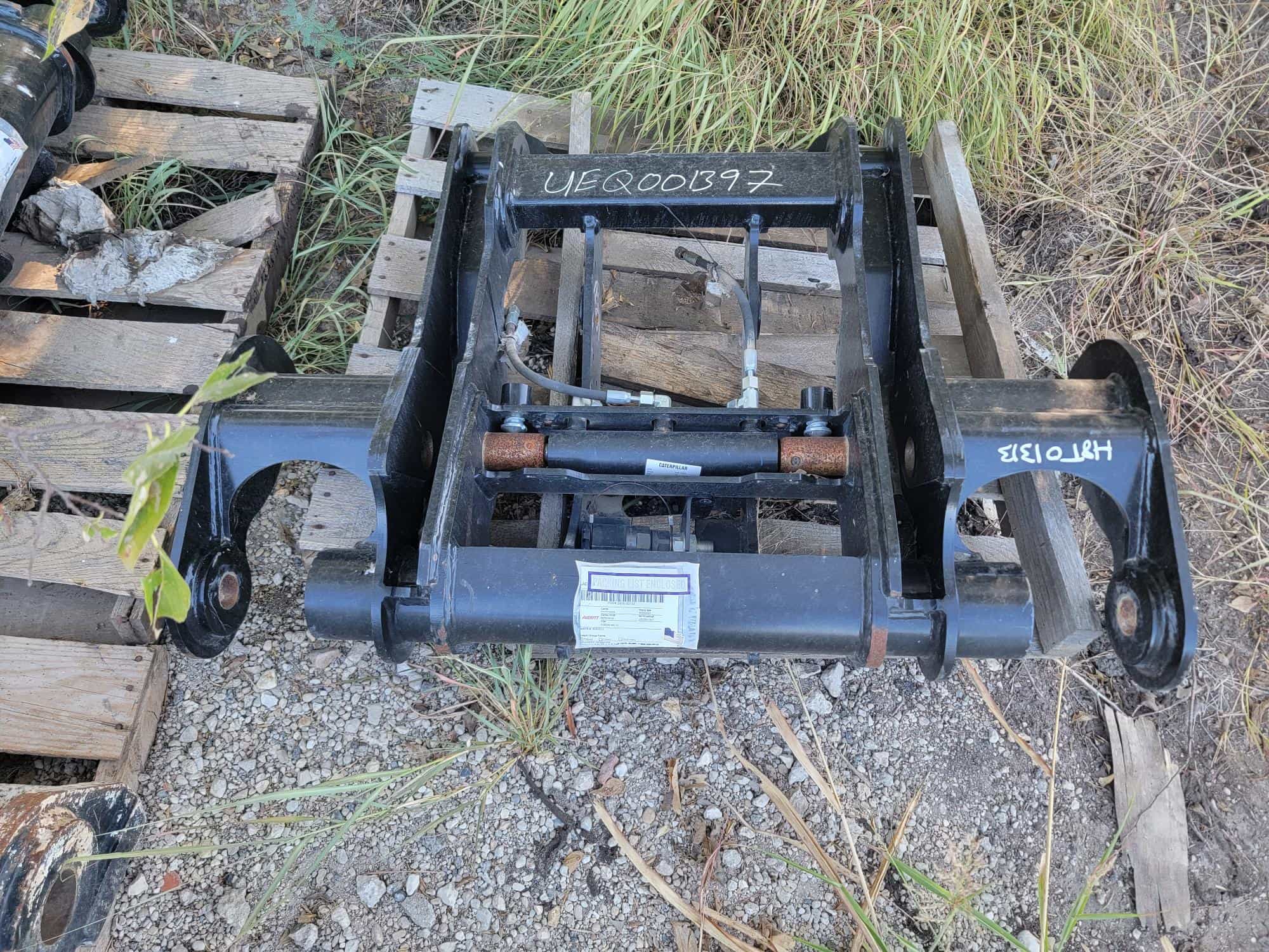 CAT IT COUPLER  FOR NEXT GEN BACKHOE BLH image 4