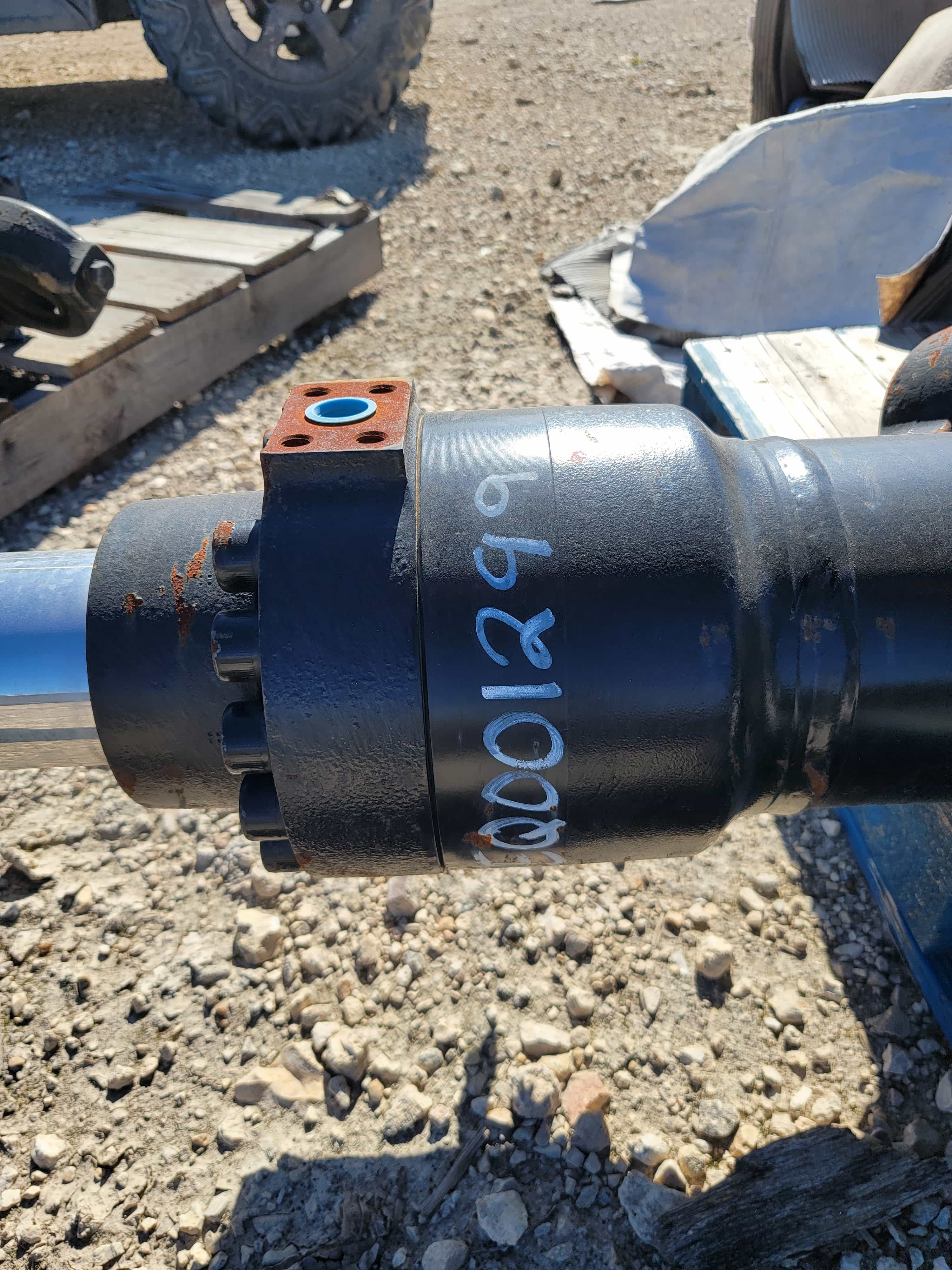 USED 323F STICK CYLINDER  -  SOLD                  MQ image 4
