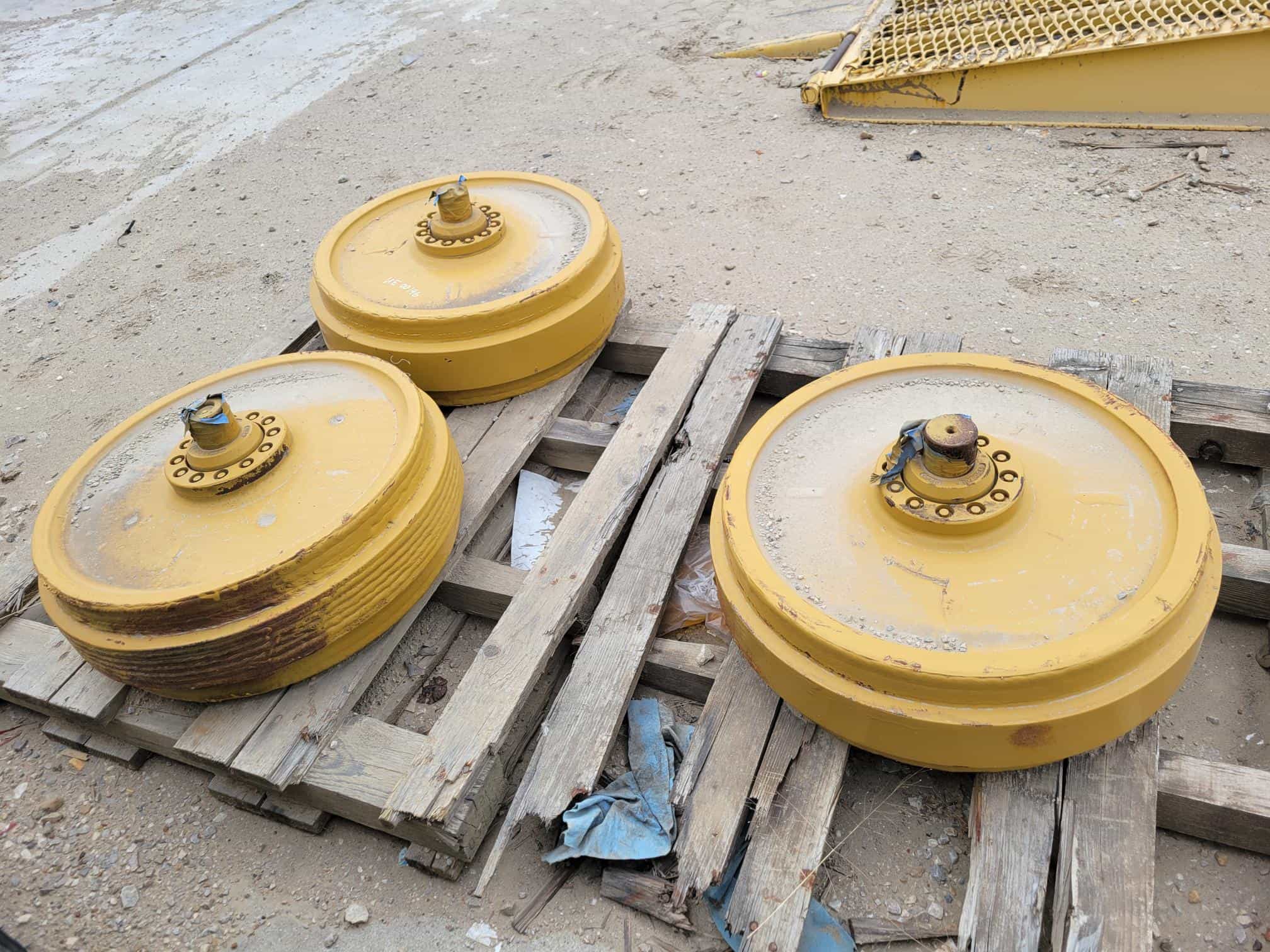 CAT D6T IDLERS PART NUMBER 395-4329   BLH image 3