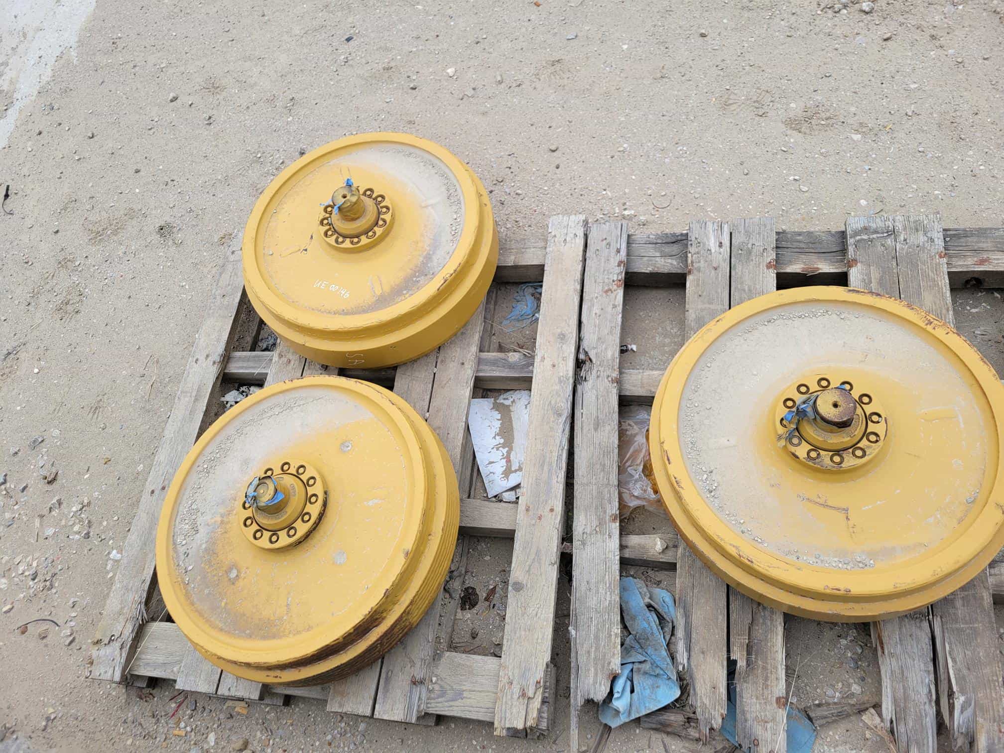 CAT D6T IDLERS PART NUMBER 395-4329   BLH image 2