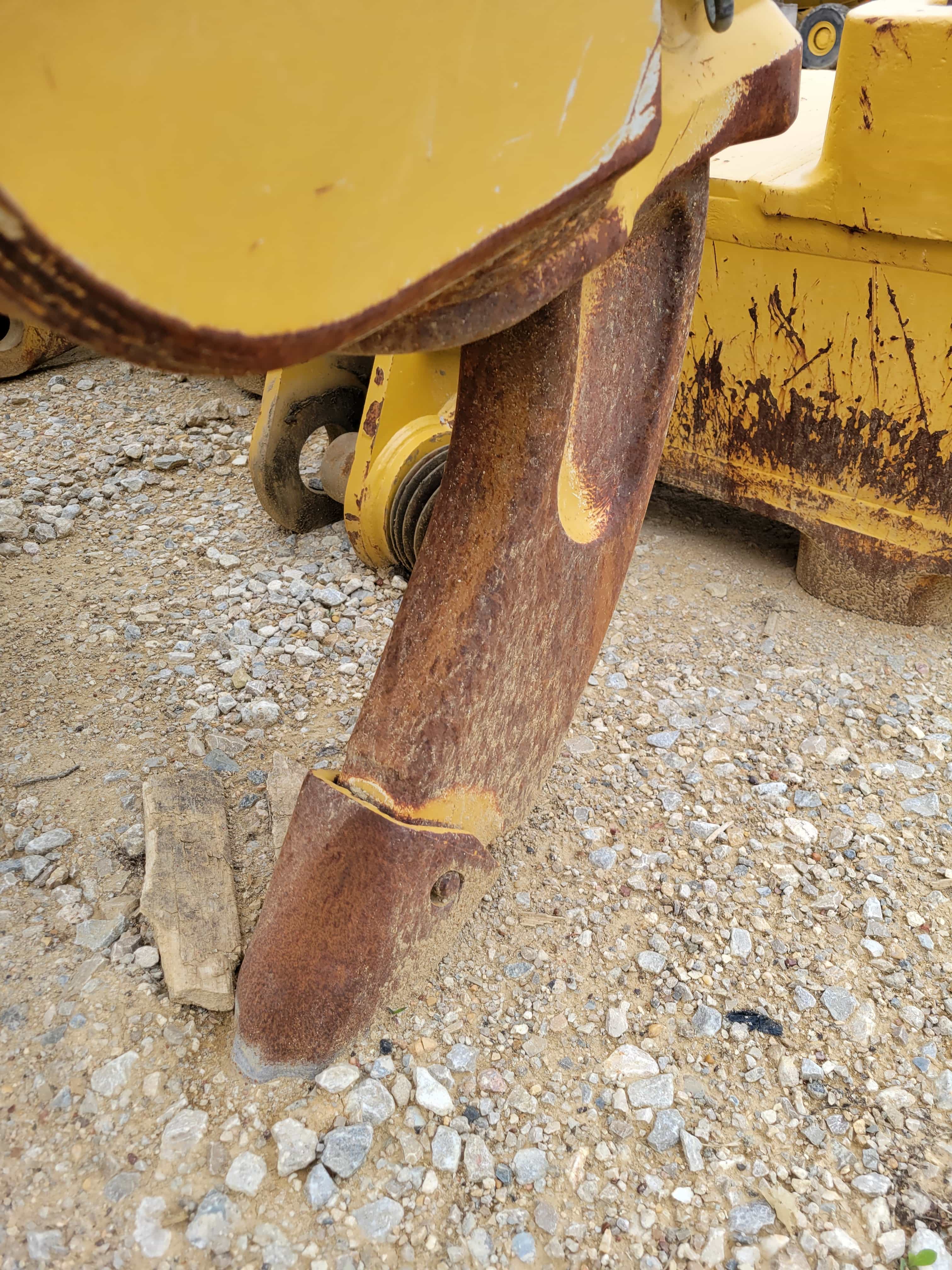 CAT D6 RIPPER BLH image 4