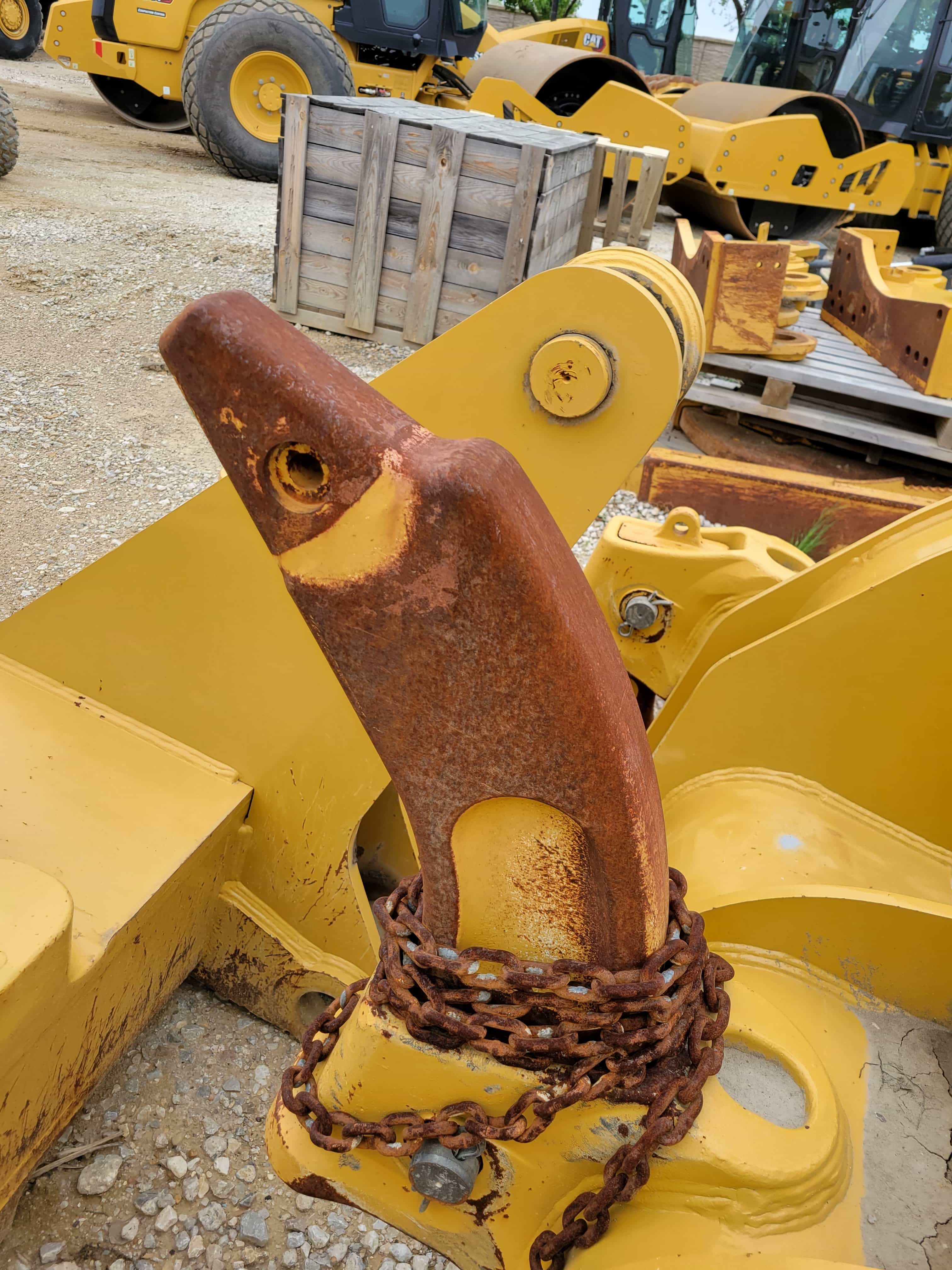 CAT D6 RIPPER BLH image 2