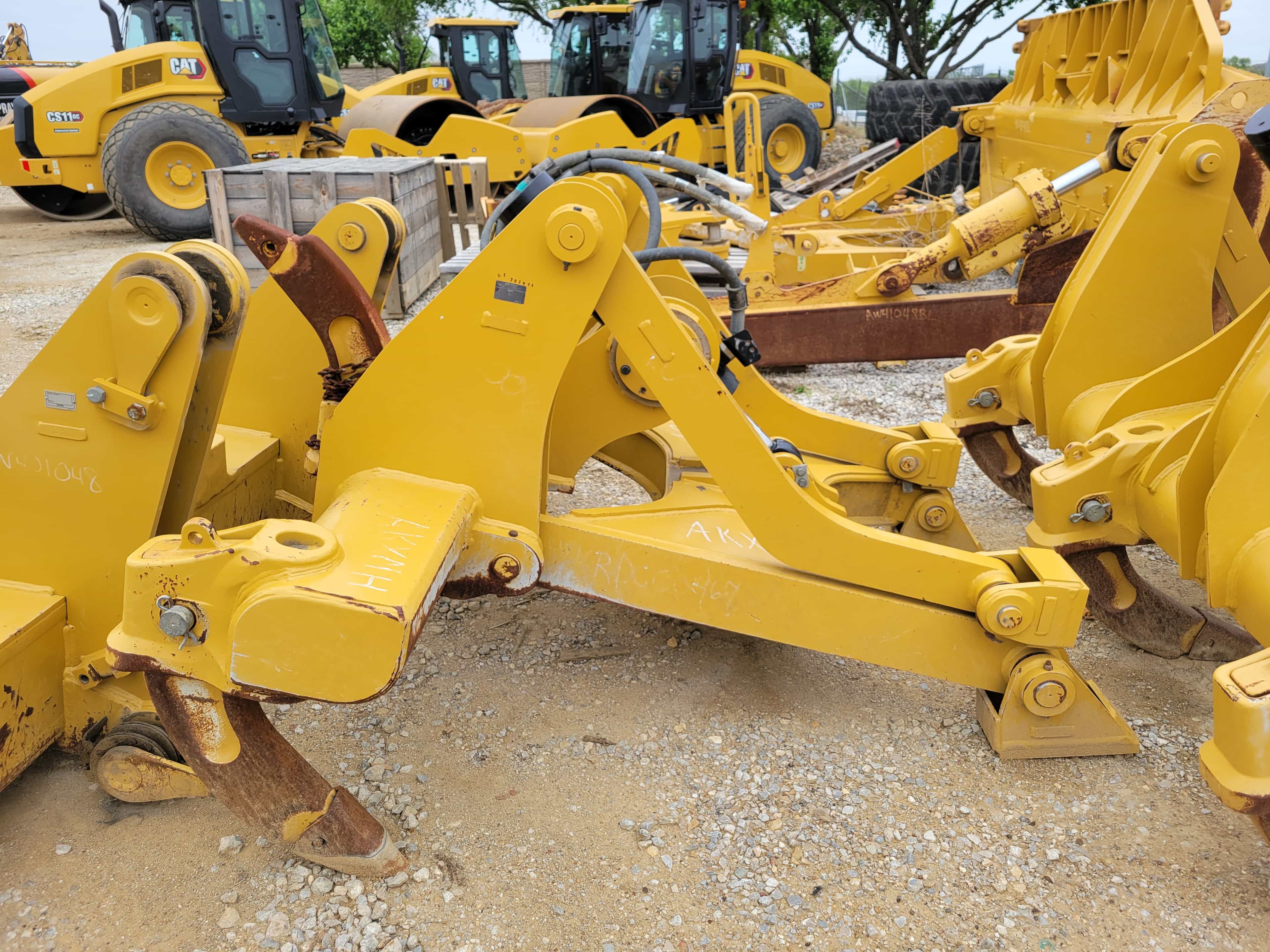 CAT D6 RIPPER BLH image 3