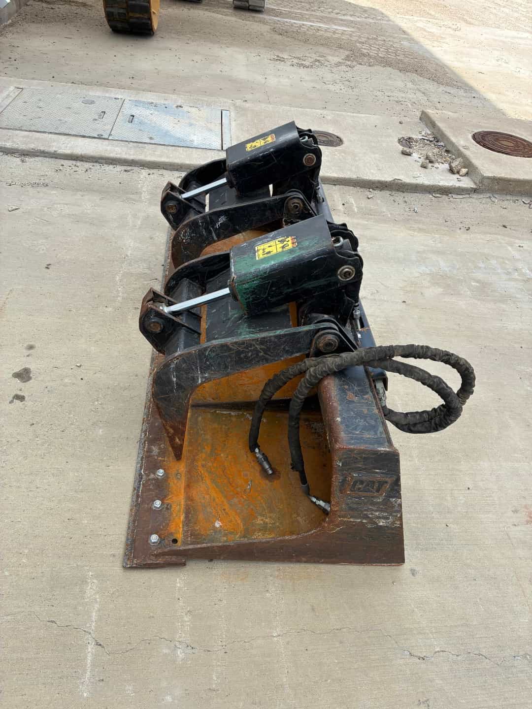 78: SKID STEER GRAPPLE BUCKET W/TOP CLAMPS    SRS 4/2026 image 3
