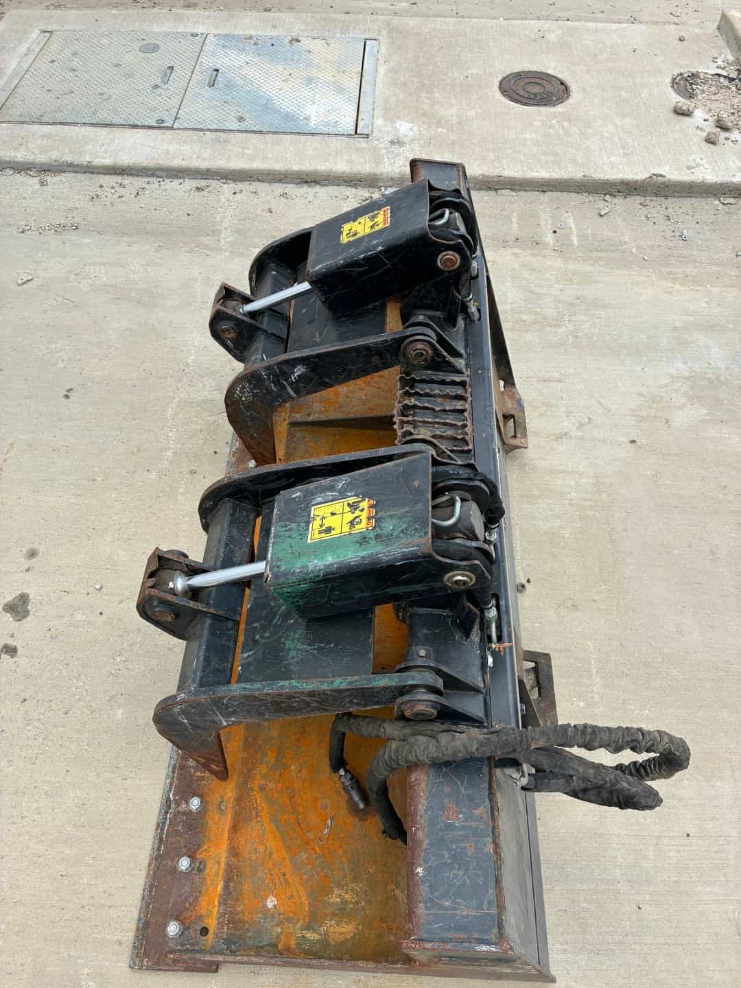 78: SKID STEER GRAPPLE BUCKET W/TOP CLAMPS    SRS 4/2026 image 5