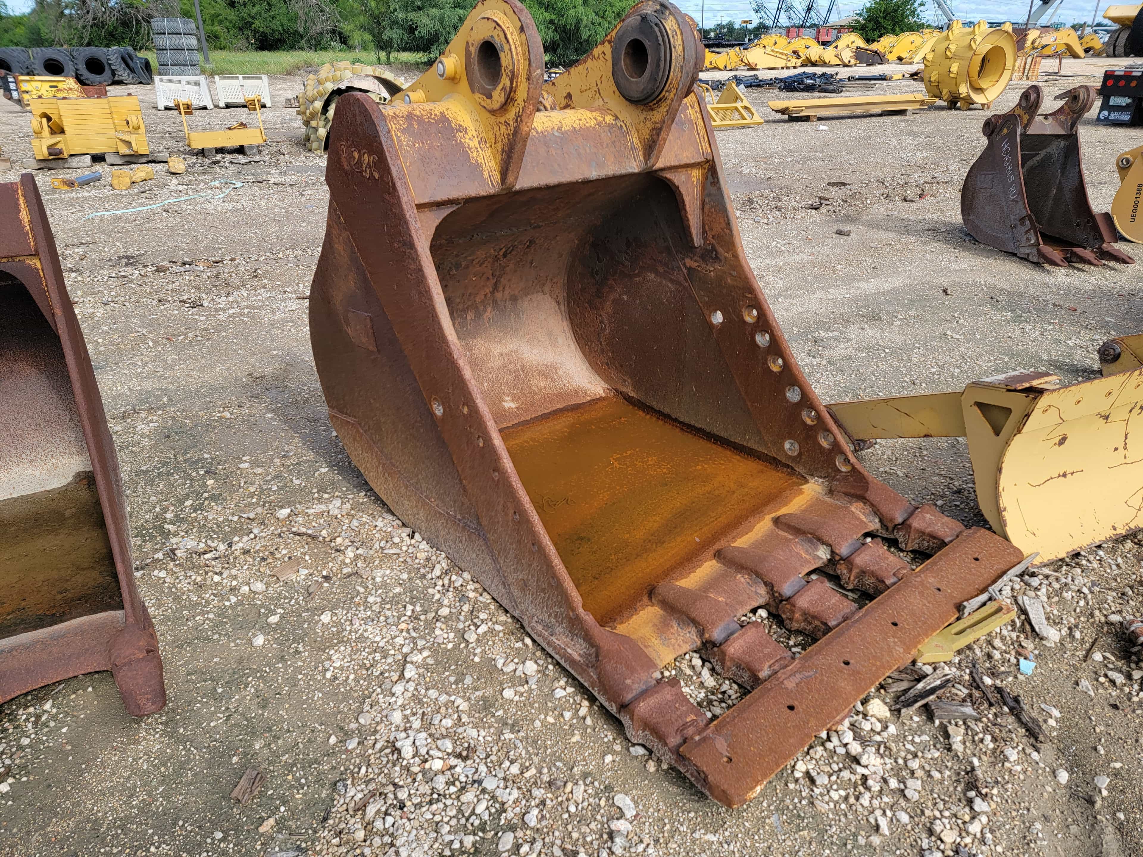 CAT 54" BUCKET FOR TB LINKAGE BLH image 2