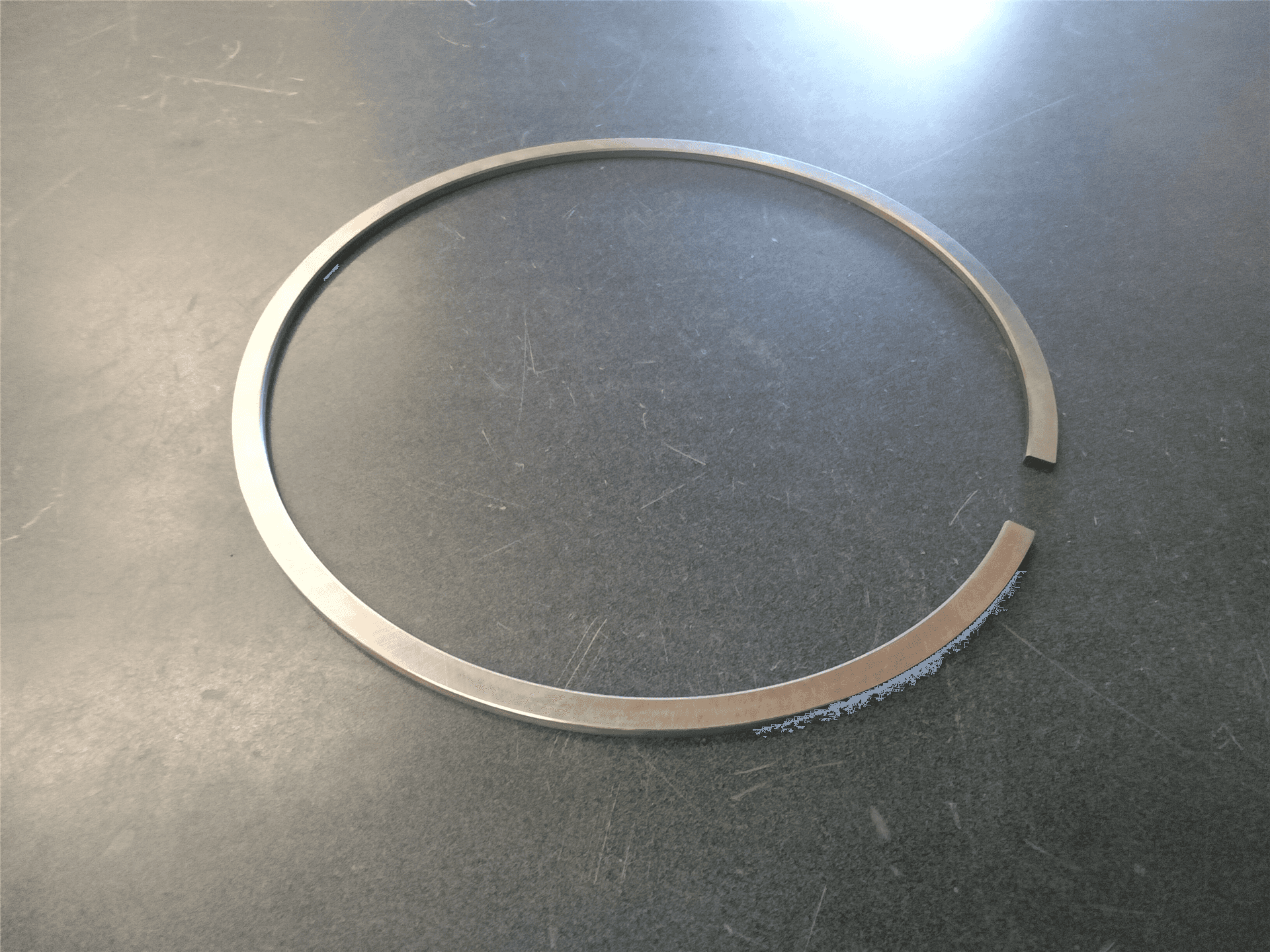 NEW RING PISTON image
