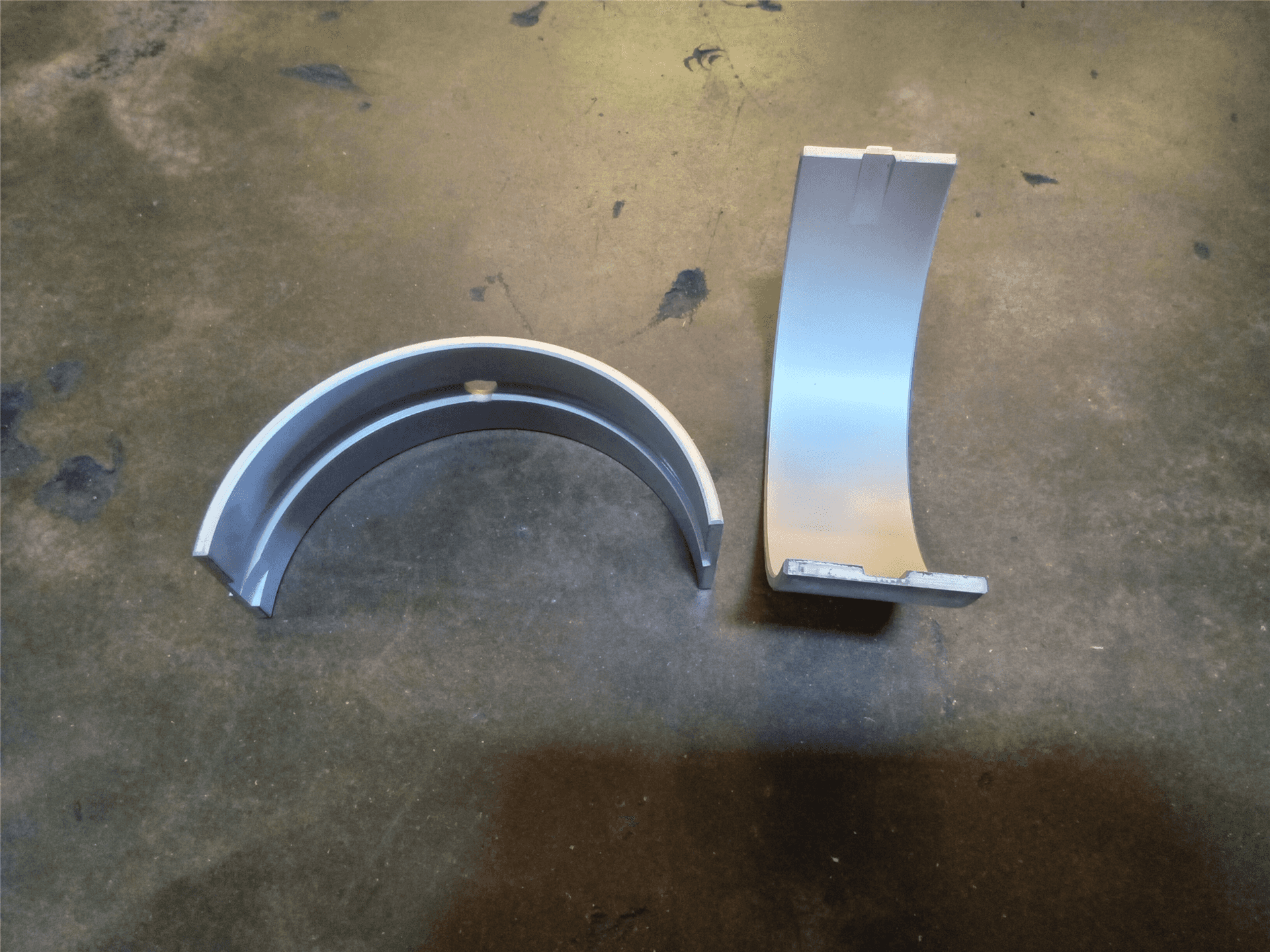 NEW MAIN BEARING image