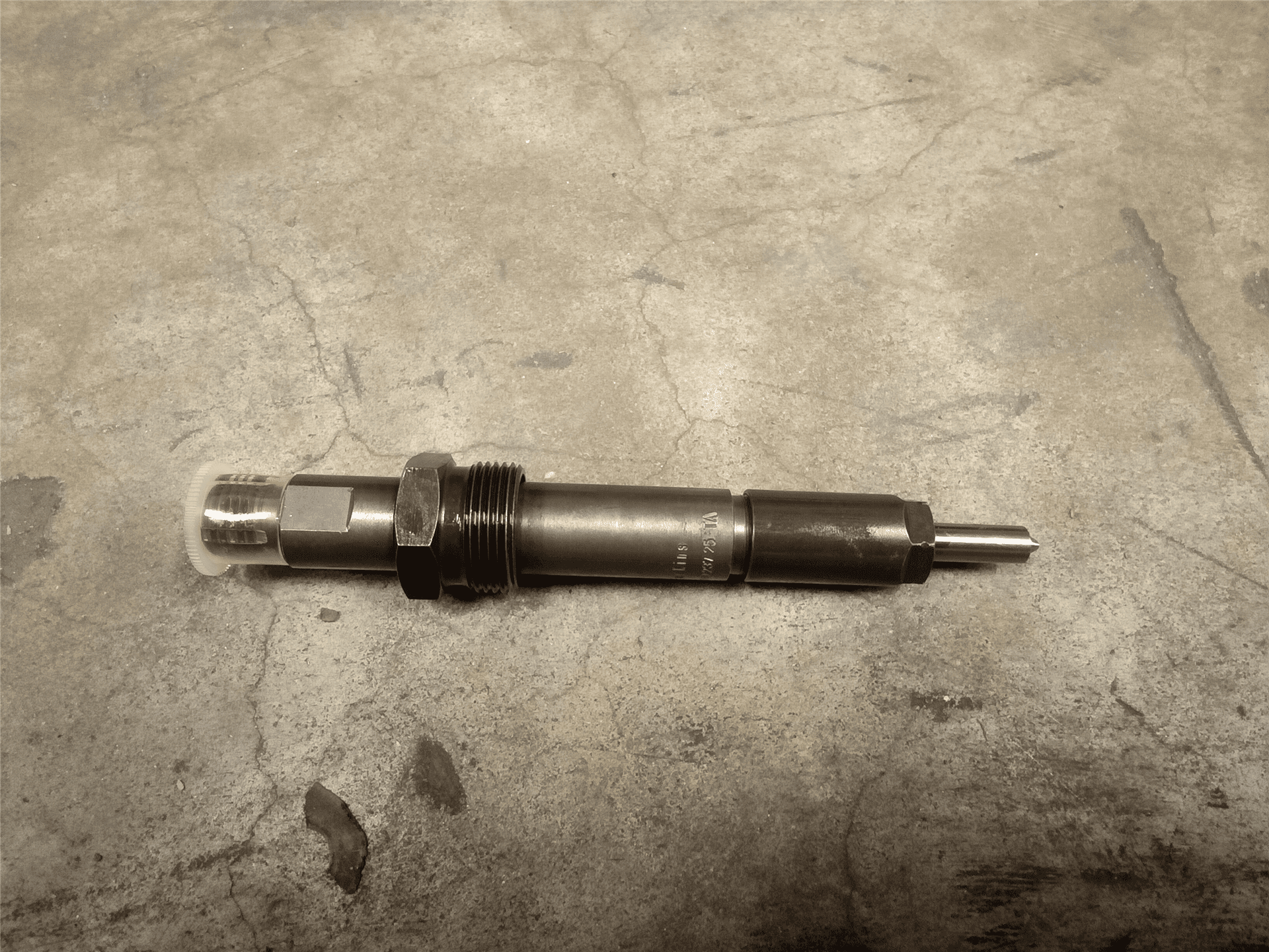 NEW FUEL INJECTOR image