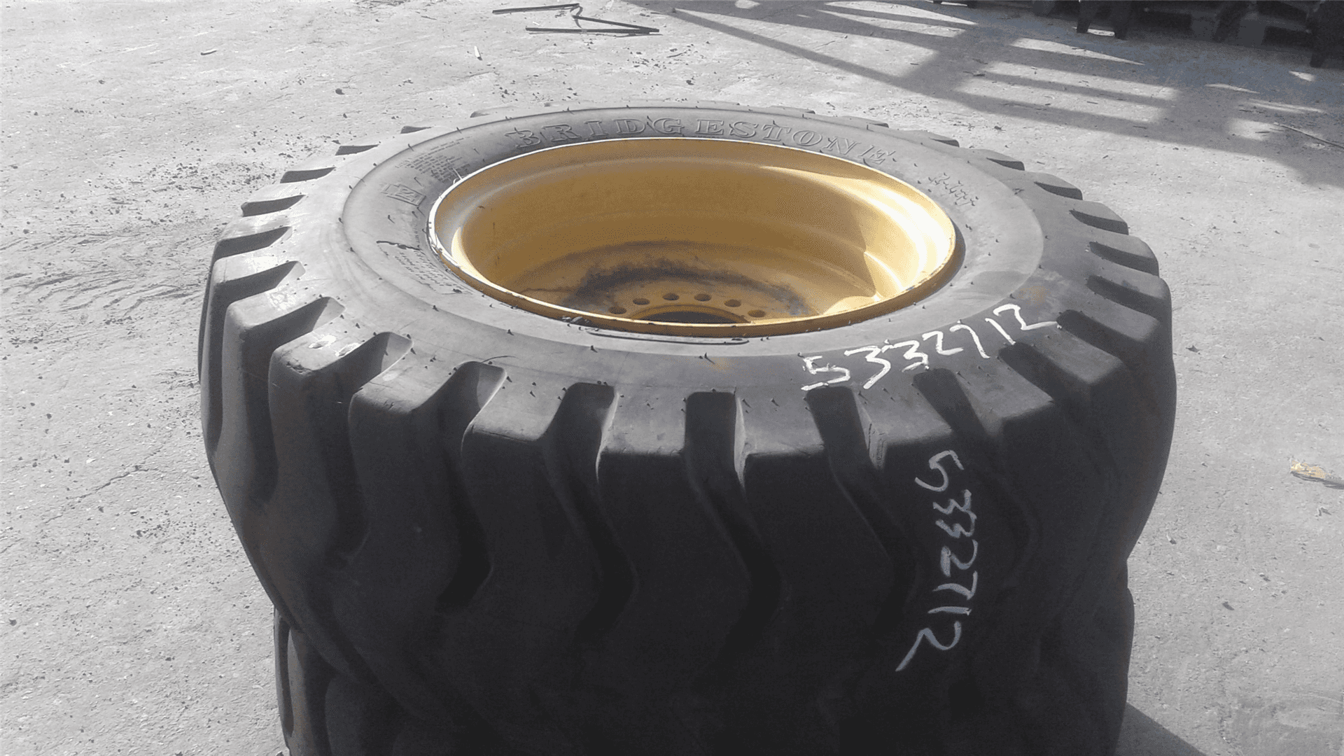 NEW TIRES image