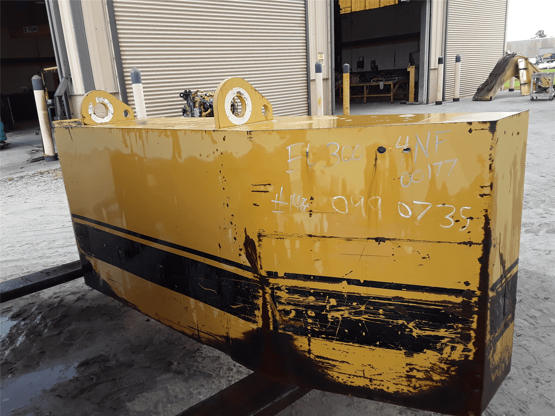 USED COUNTER WEIGH image