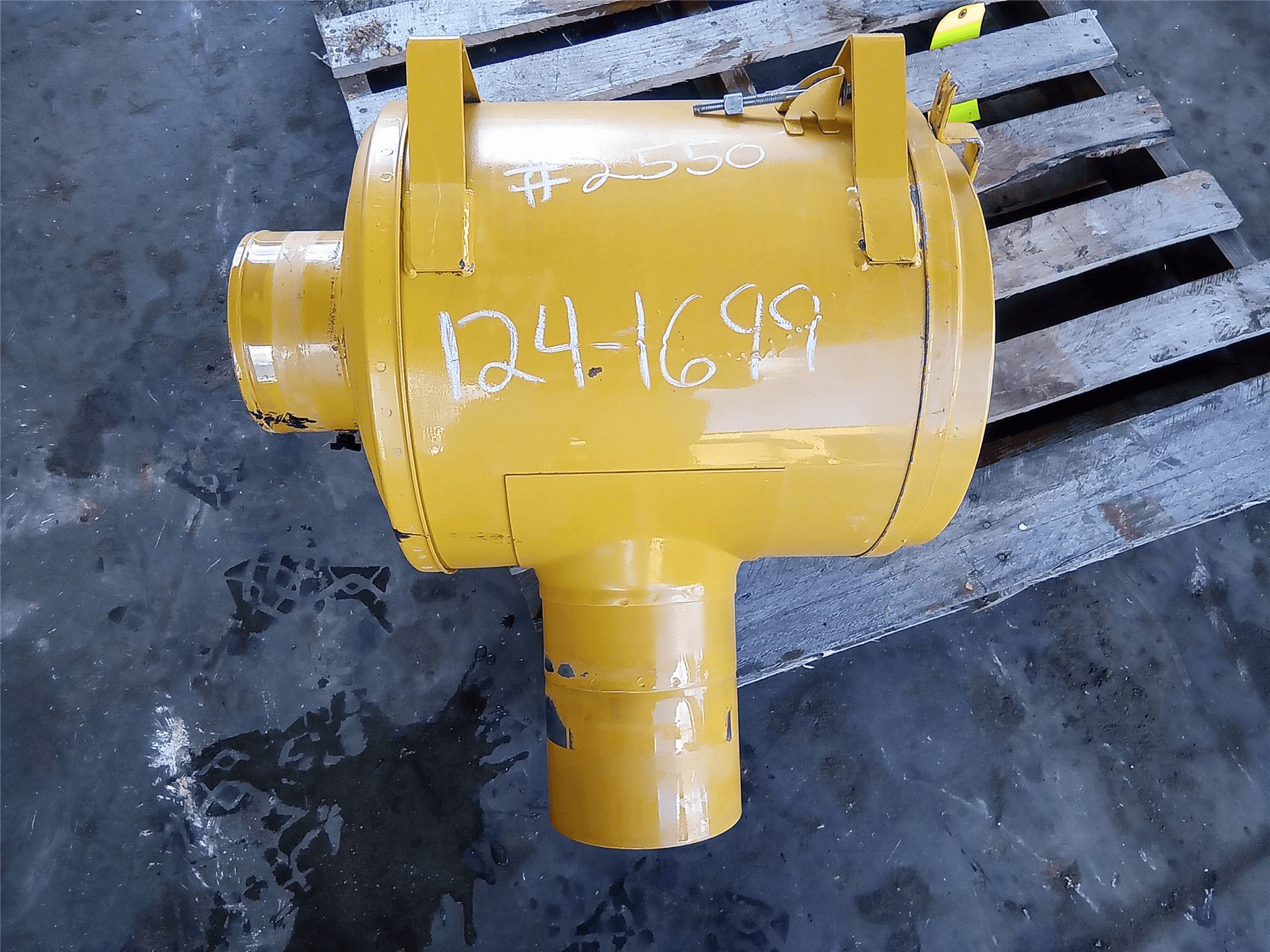 USED AIR CLEANER image