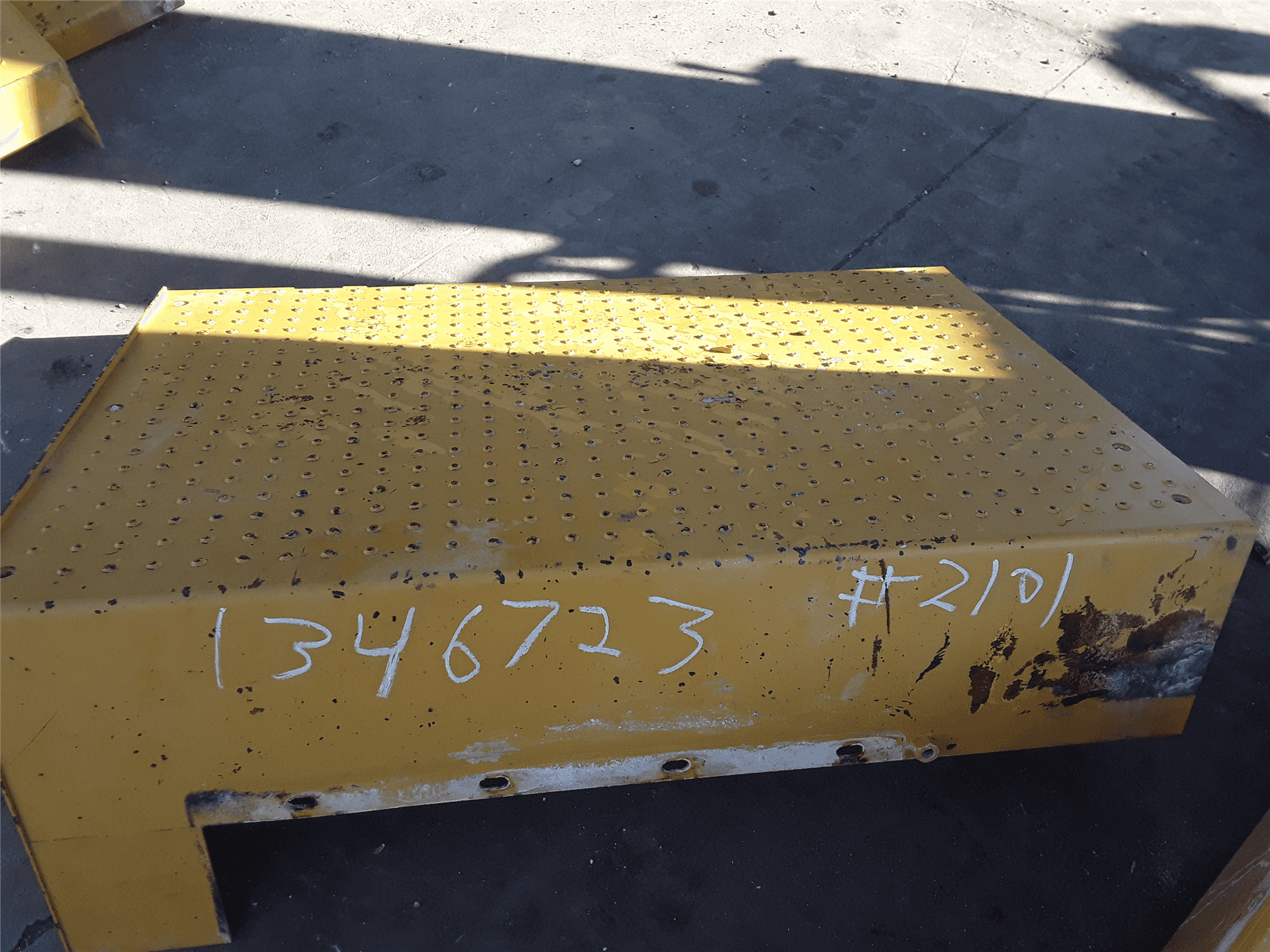 USED PLATFORM image